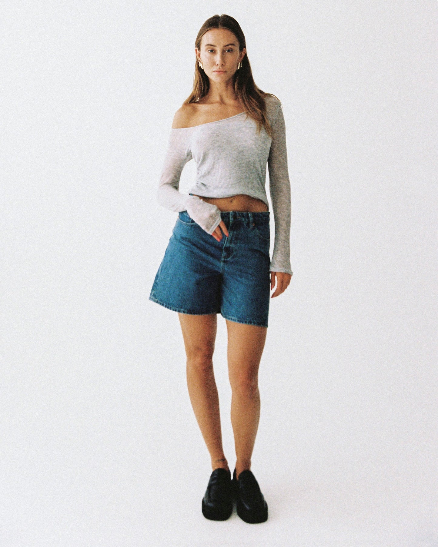 Signature Mid Relaxed Denim Shorts
