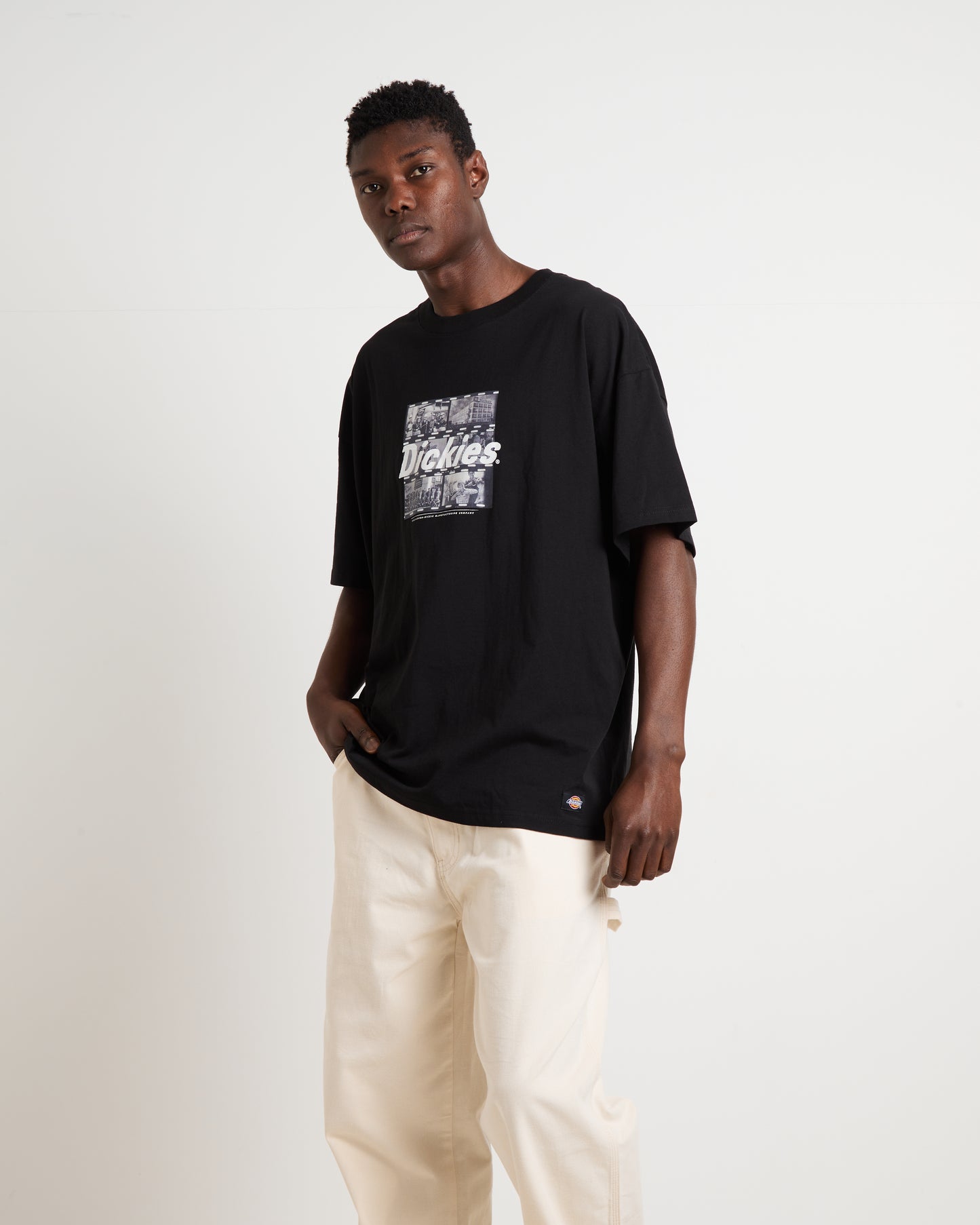 Slide Show 330 Short Sleeve T-Shirt in Black
