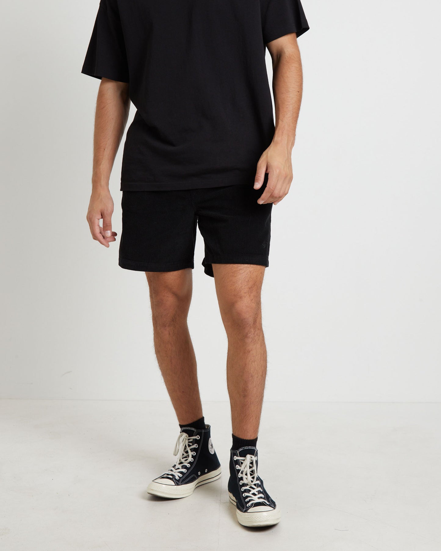 Wide Wale Cord Beachshorts in Black