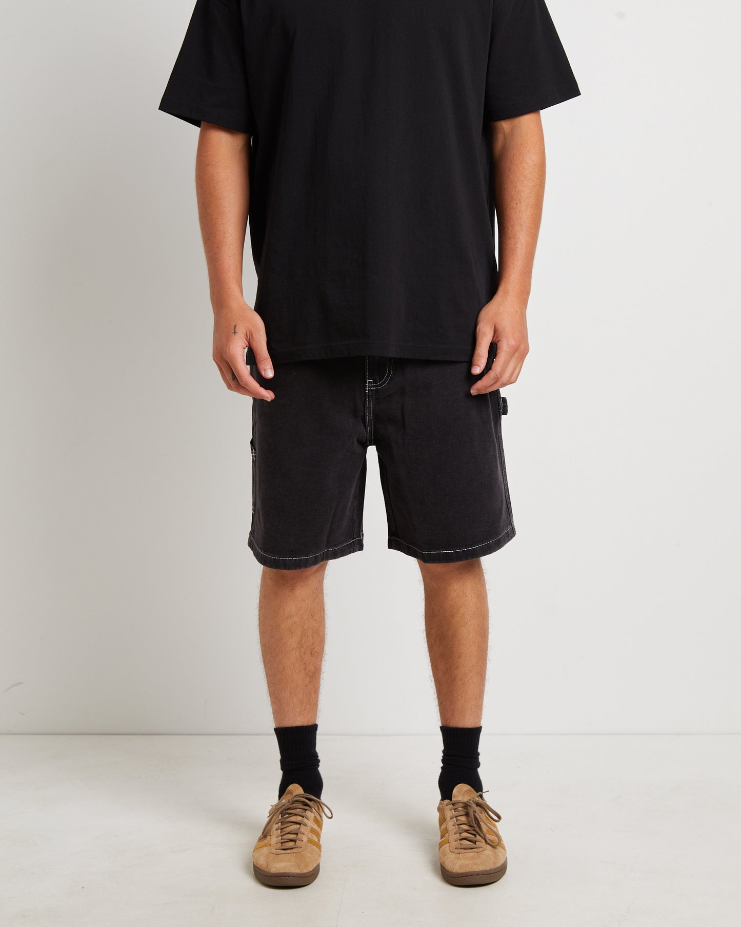 Big Ol Carpenter Shorts in Black