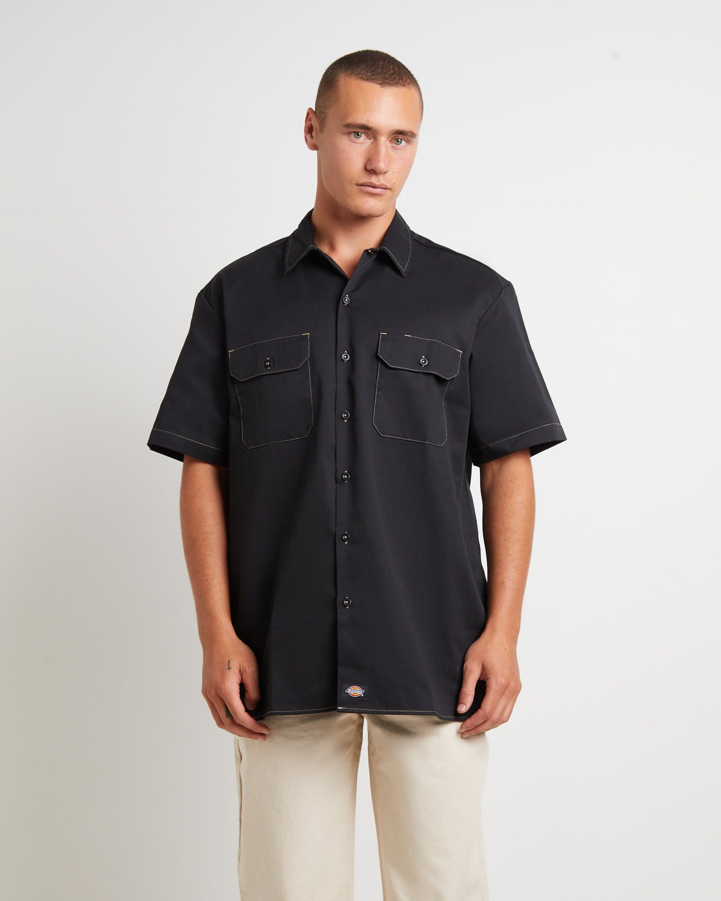 1574 Contrast Short Sleeve Shirt in Black