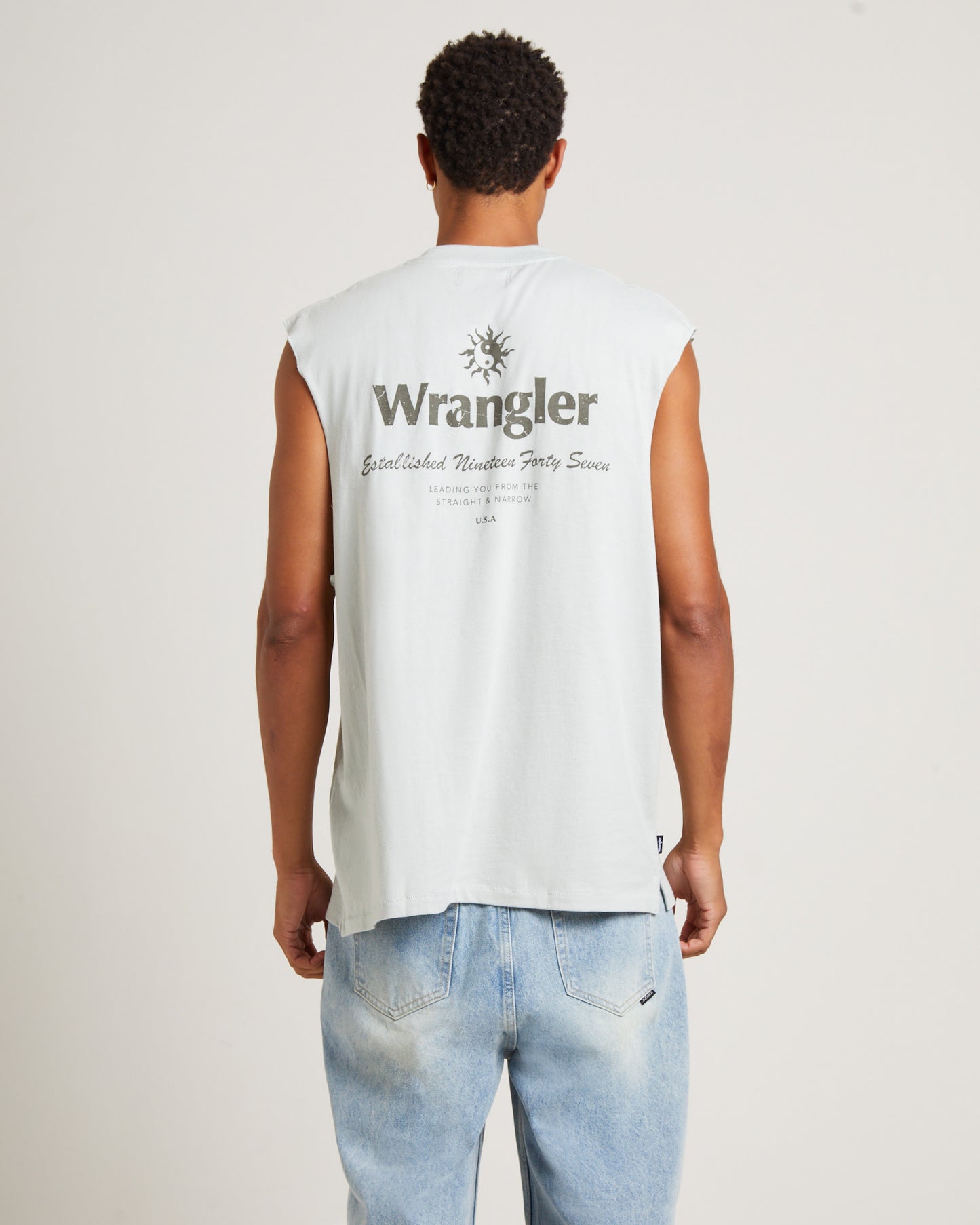 90s Vacay Muscle Tee in Steel Grey