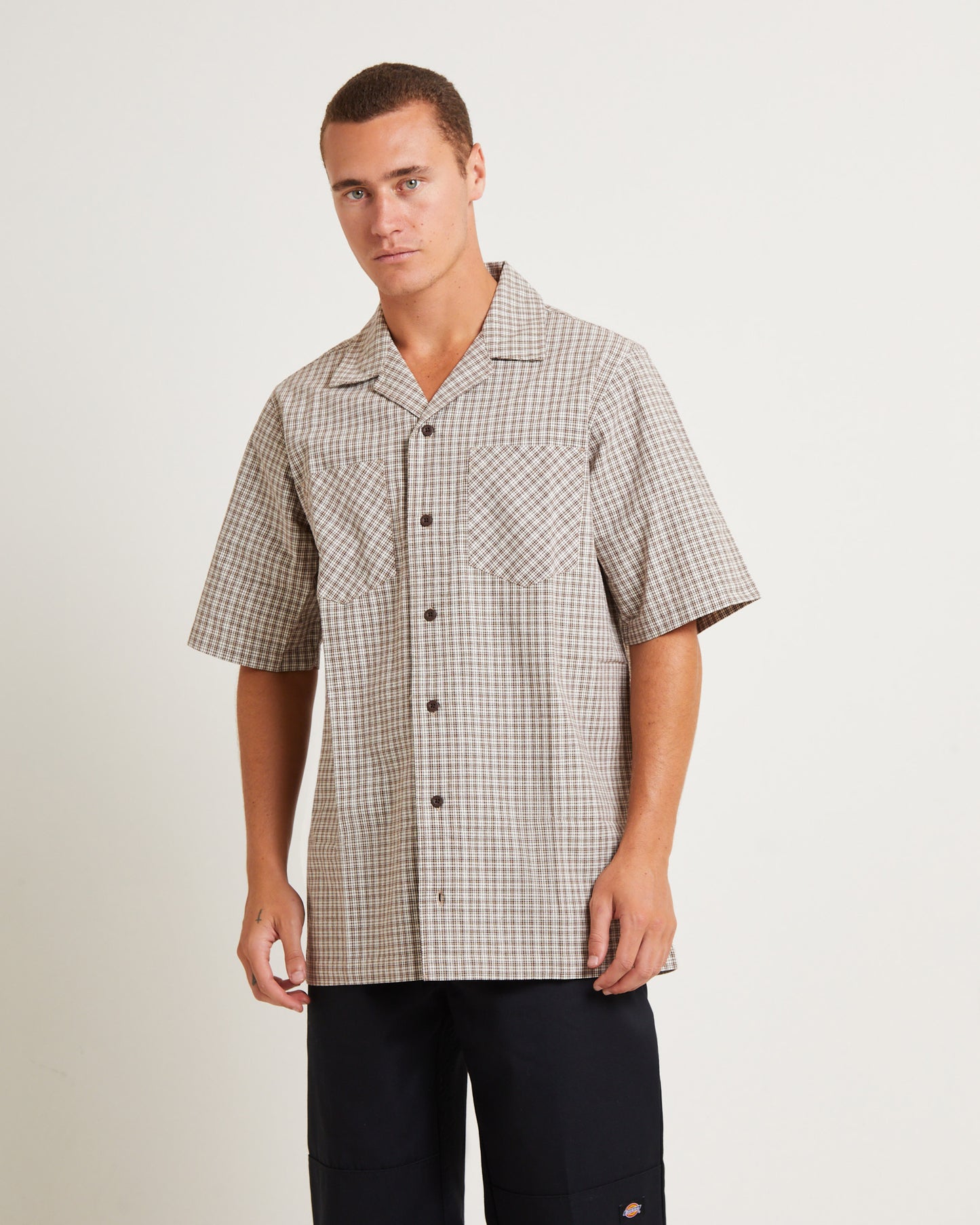 Hecksville Short Sleeve Shirt in Brown