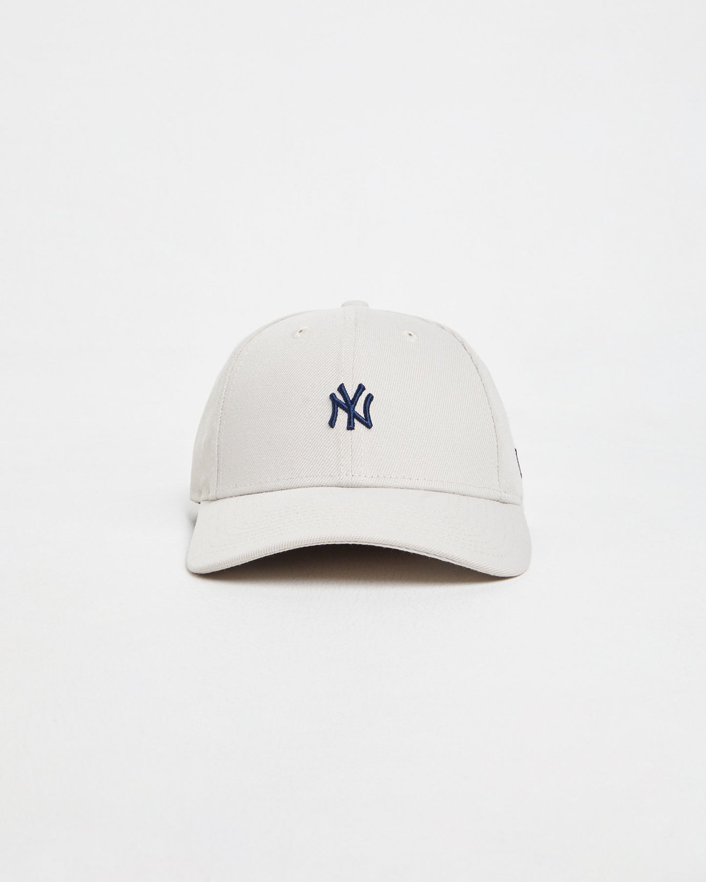 9Forty New York Yankees Mini Logo Cap