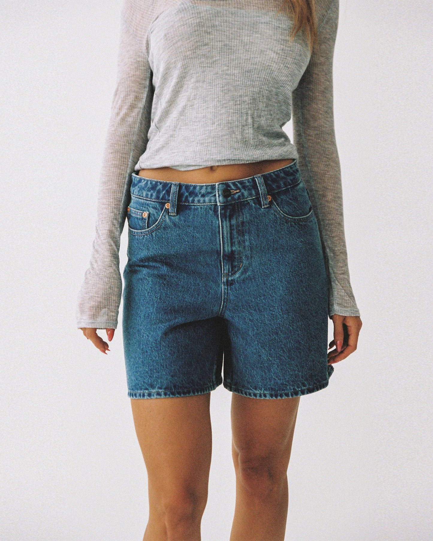 Signature Mid Relaxed Denim Shorts