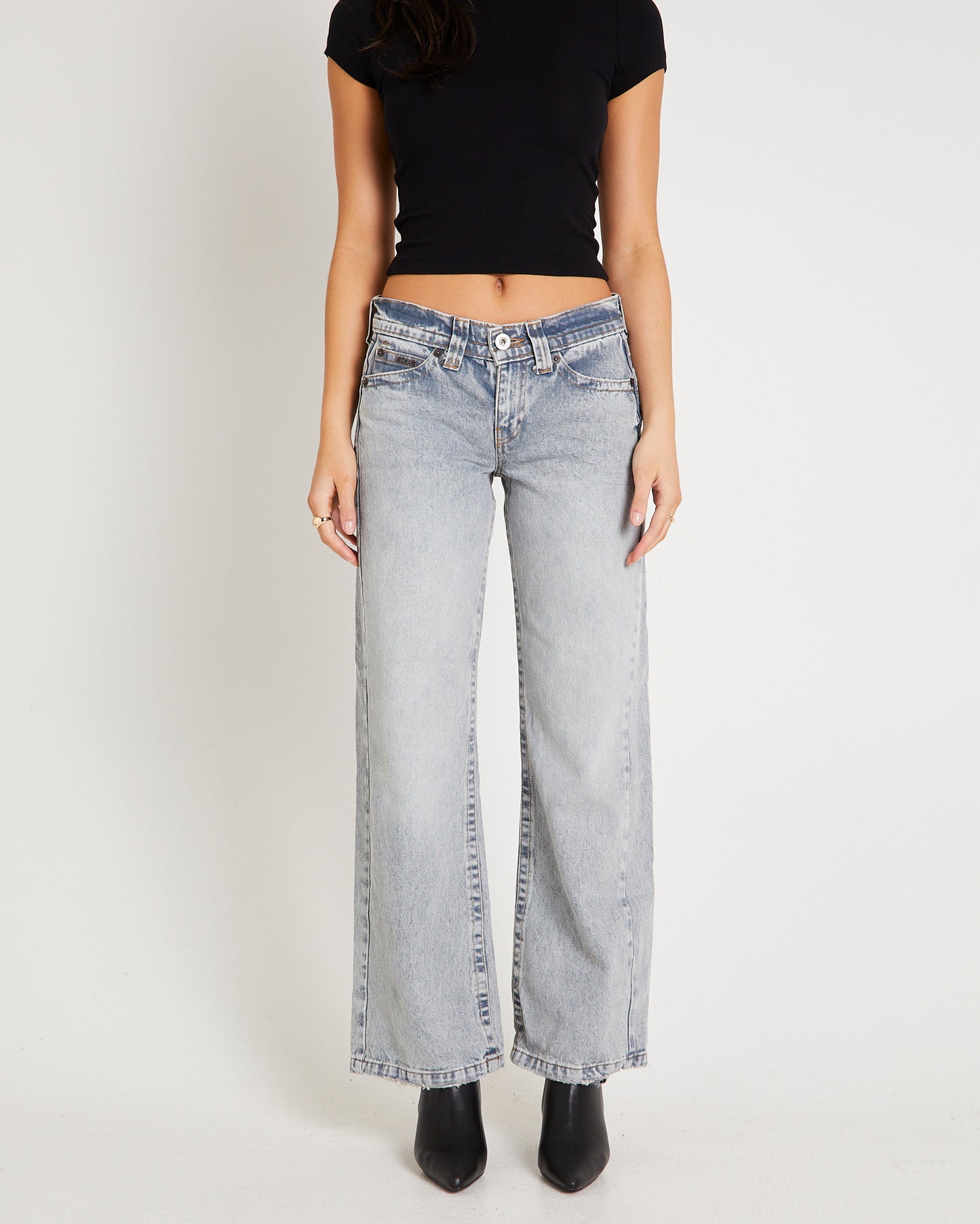 BDG Kayla Low-Rise Denim Jeans
