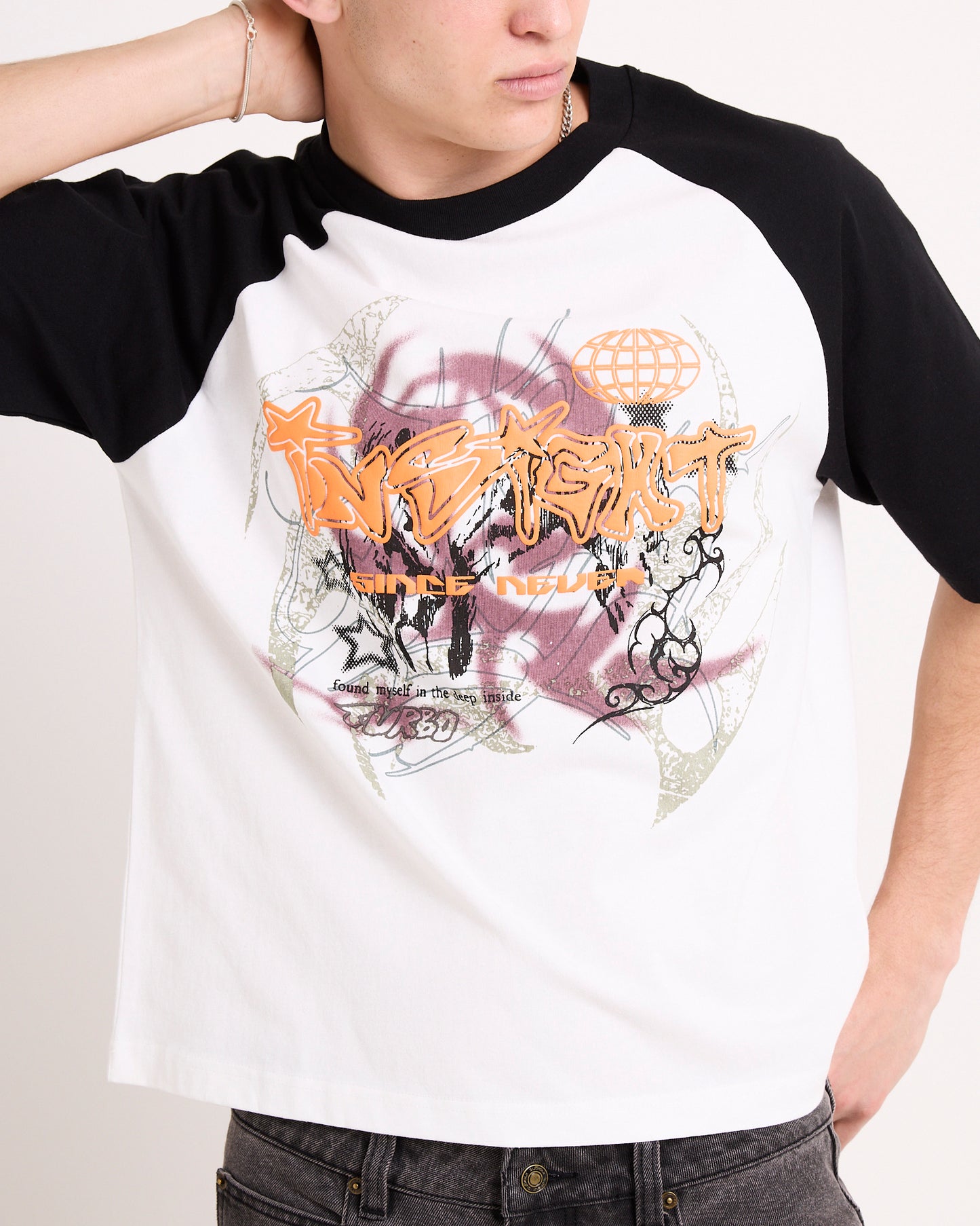 Airing Raglan T-Shirt
