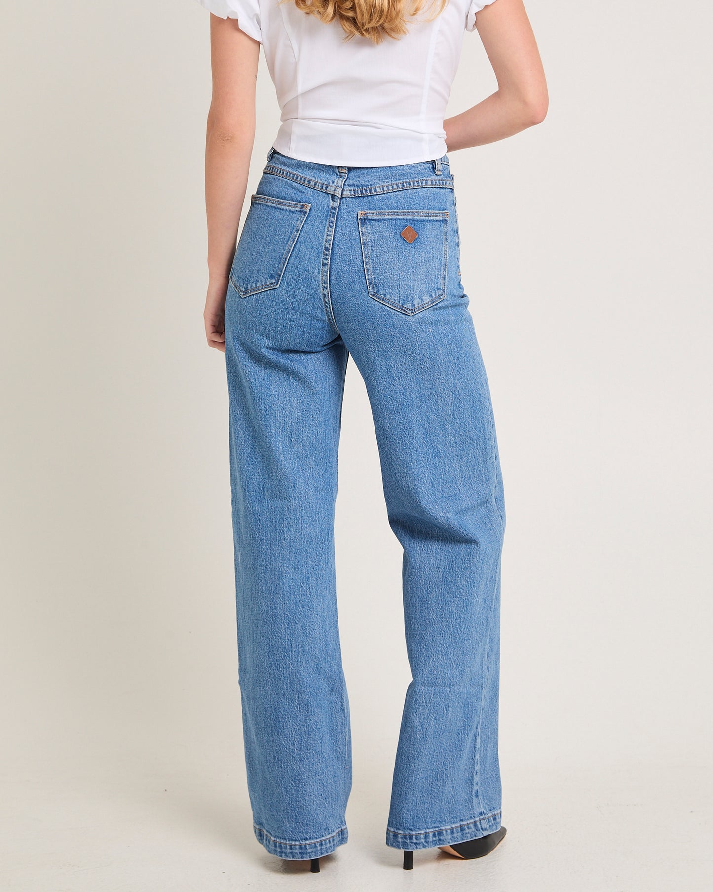 94 High & Wide Denim Jeans Debbie
