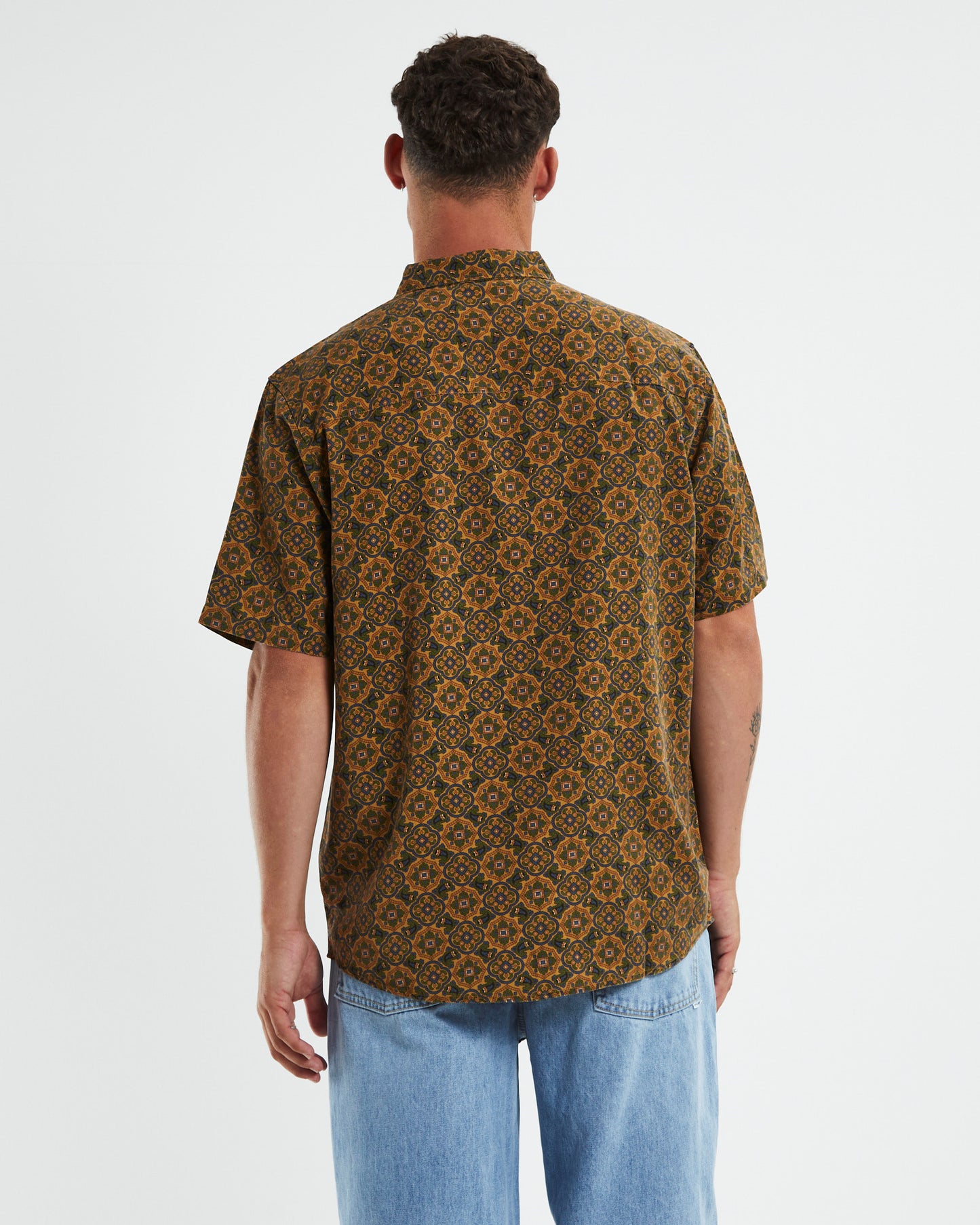 Garageland Short Sleeve Shirt Medallion Print Brown
