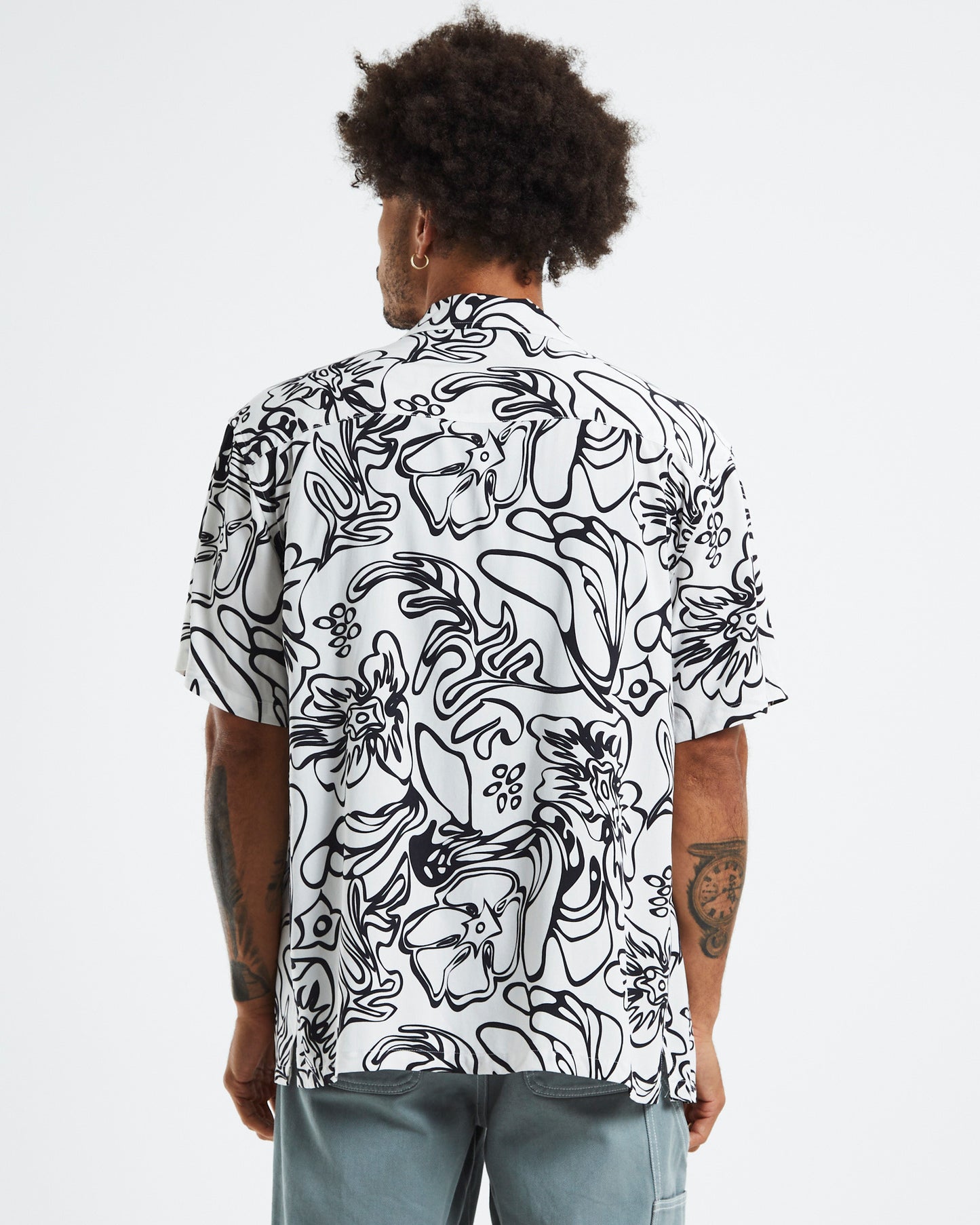 Wavy Hawaiian Short Sleeve Shirt Black