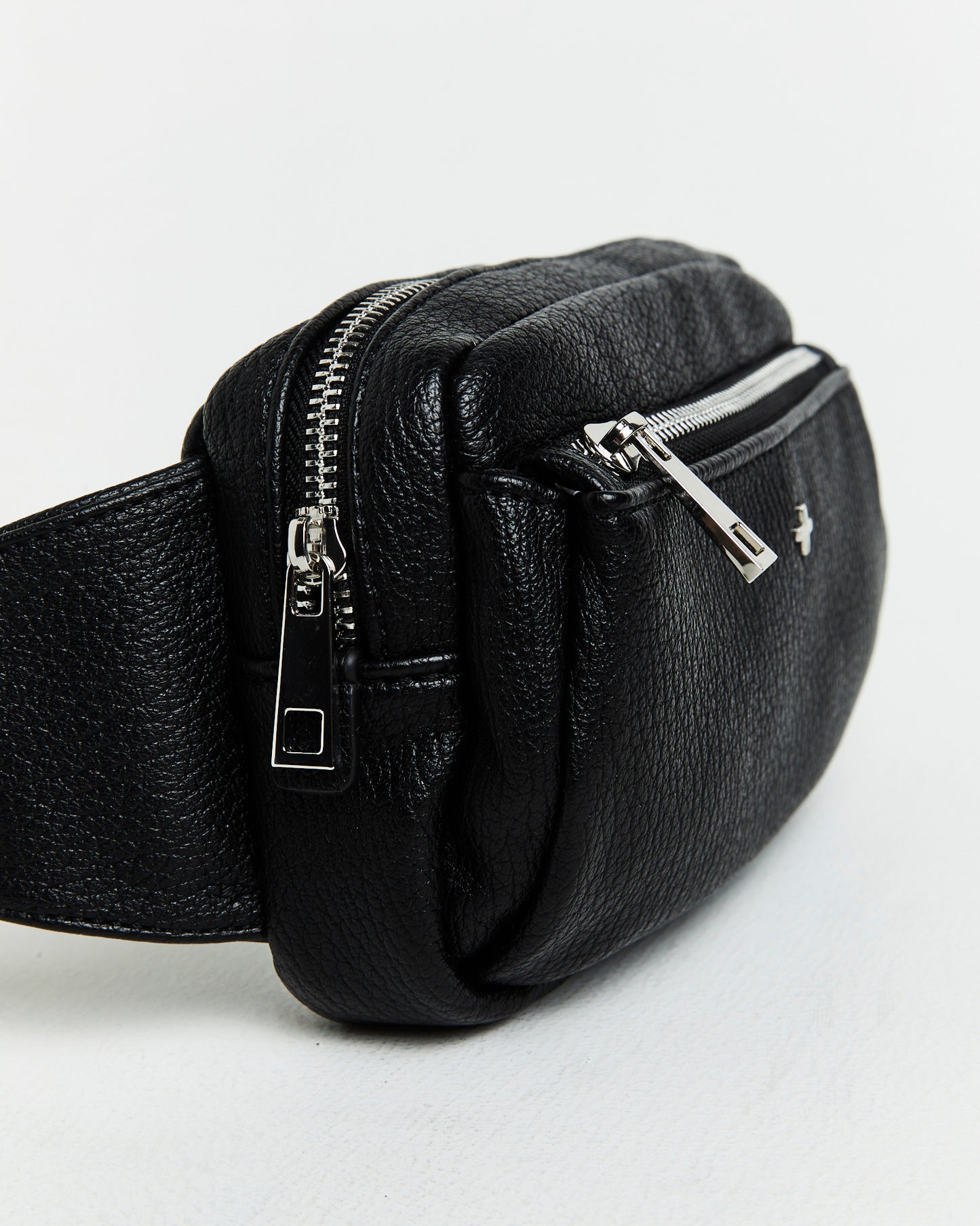 GP Exlusive Madix Hip Bag in Black