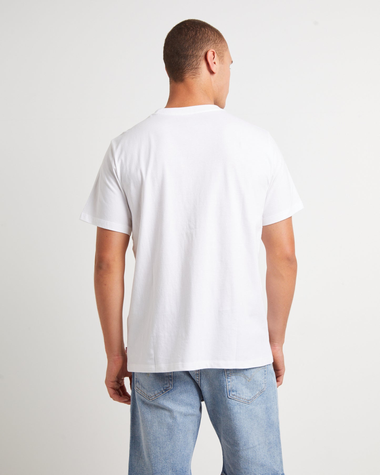 Graphic Crewneck Short Sleeve T-Shirt in Friend Of Nature White