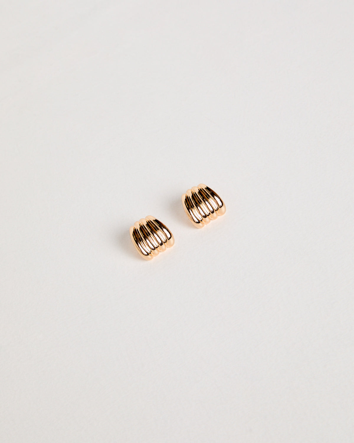 Bonjour Croissant Earings GOLD