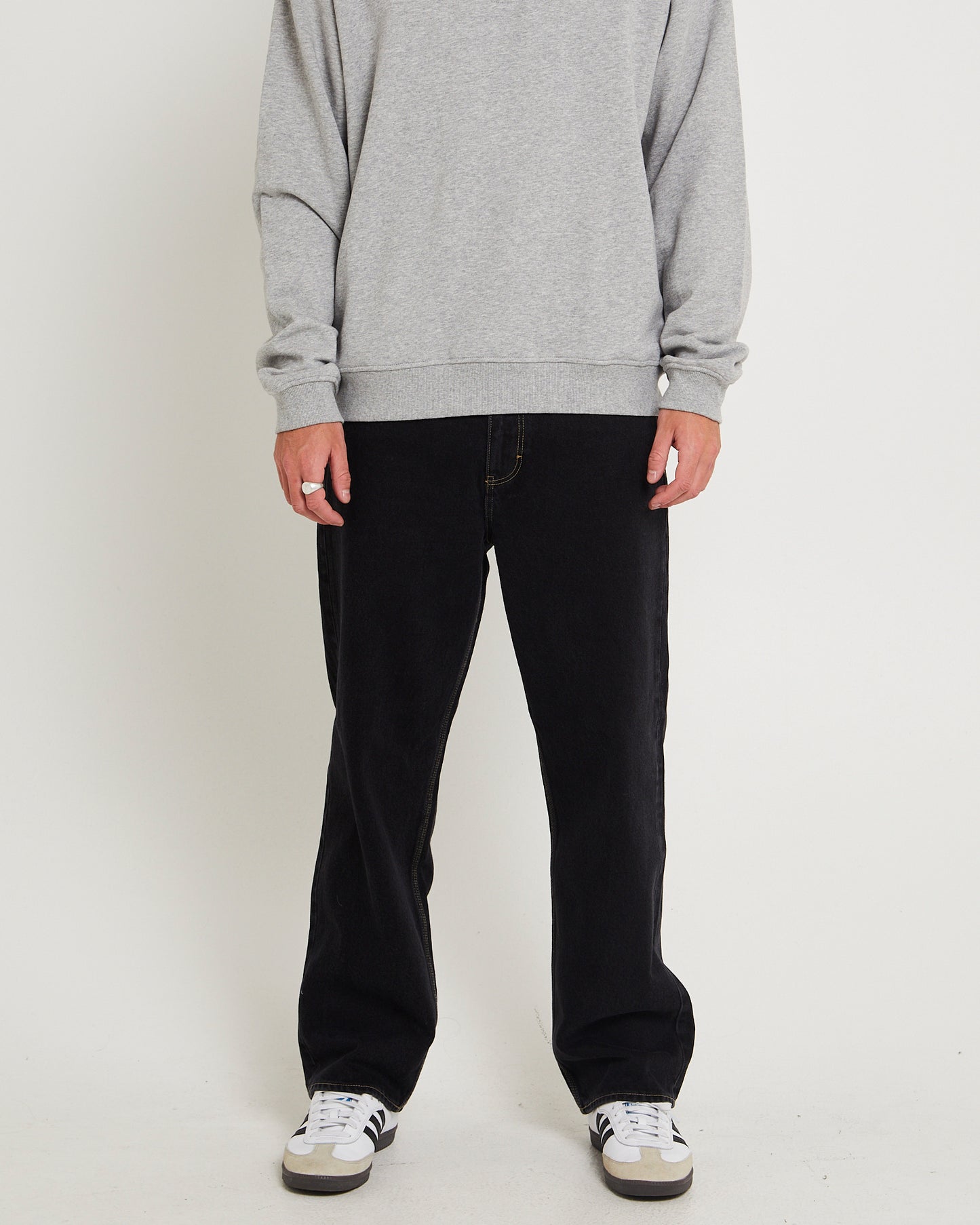 L-Four Baggy Denim Jeans Black Superused