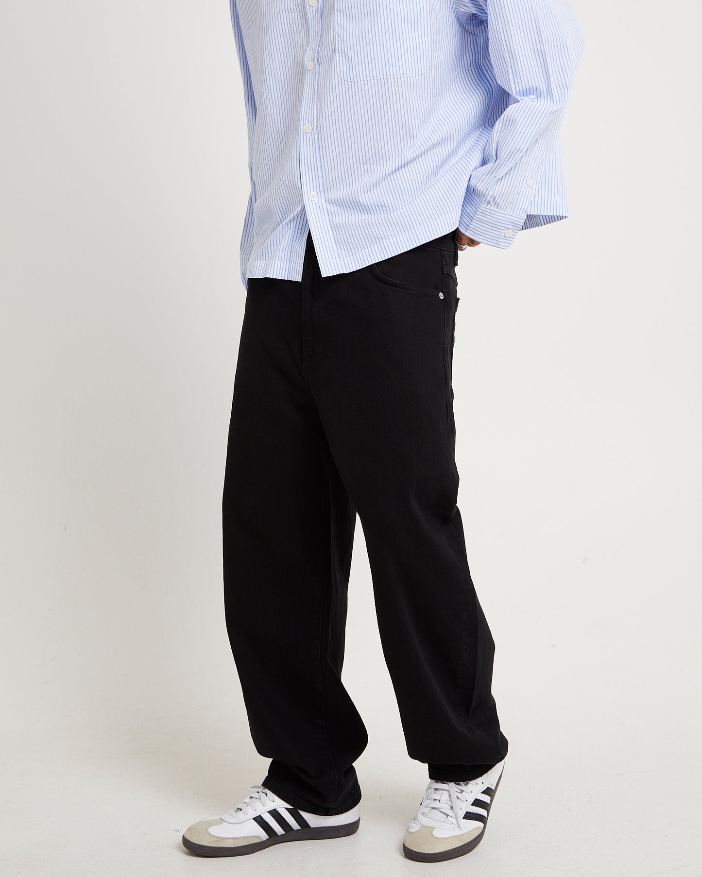 Ezy Barrel Denim Jeans Forever Black