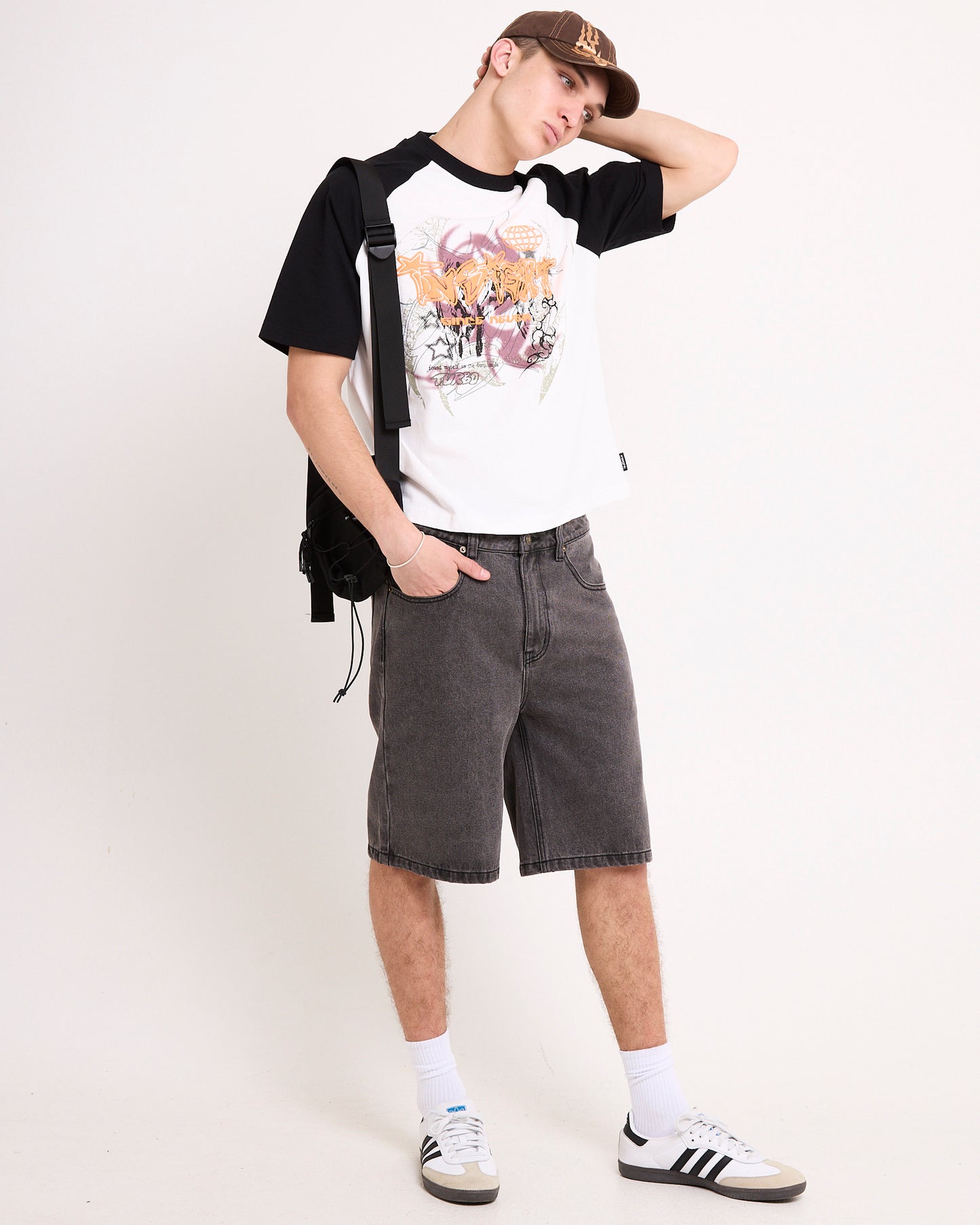 Airing Raglan T-Shirt