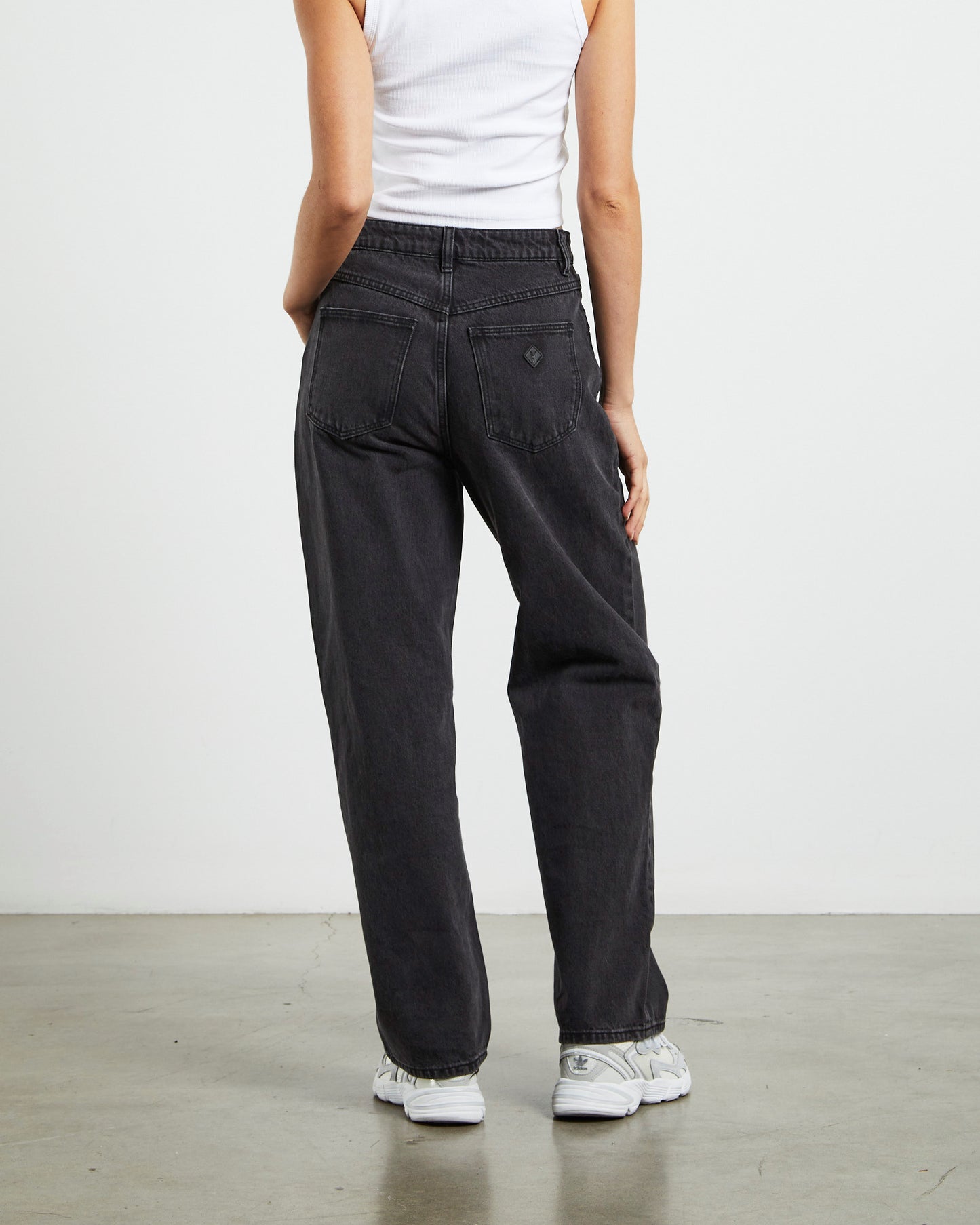 A Carrie Petite Jeans 90210 Black