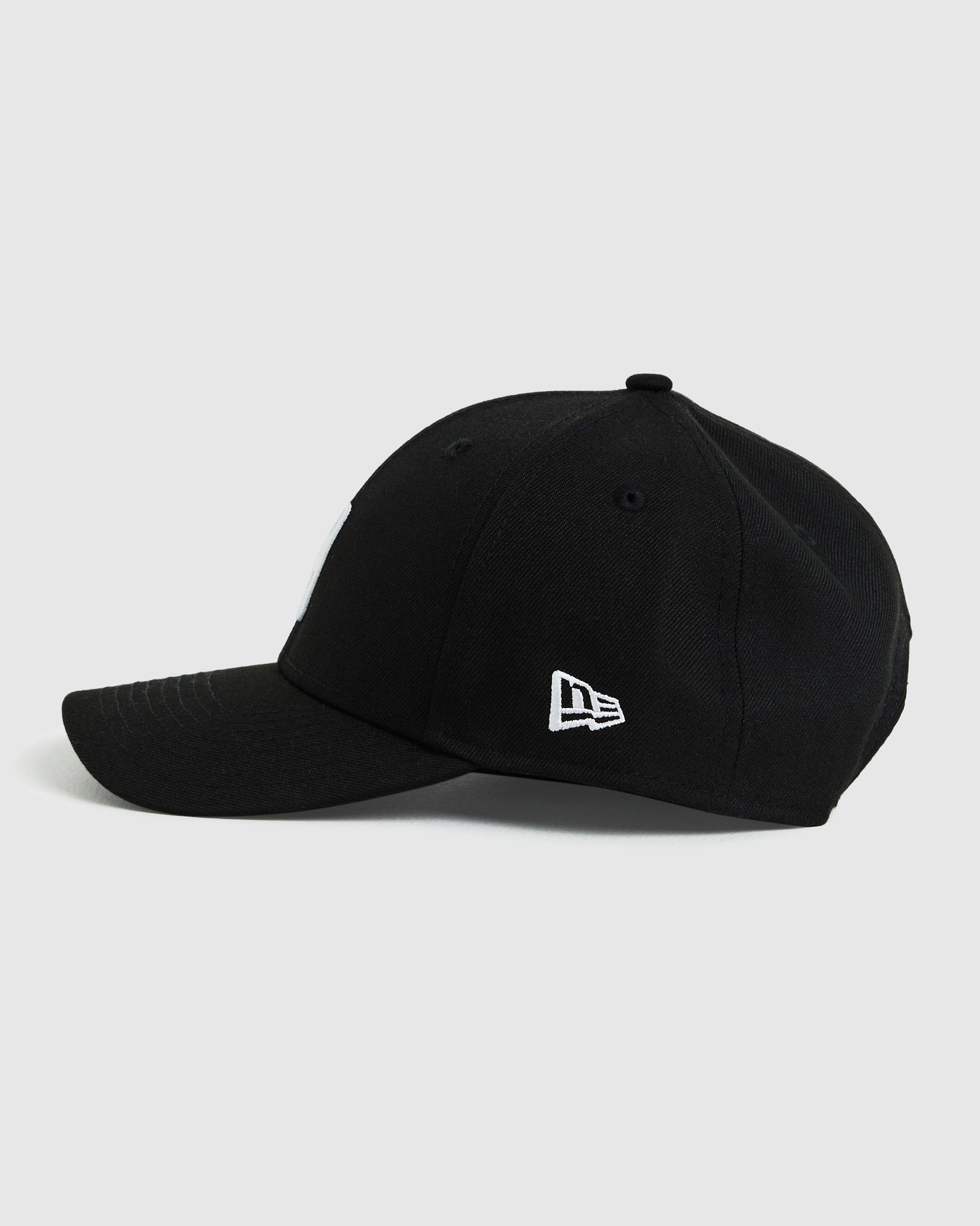 940 Snapback League Logo NBA in Black