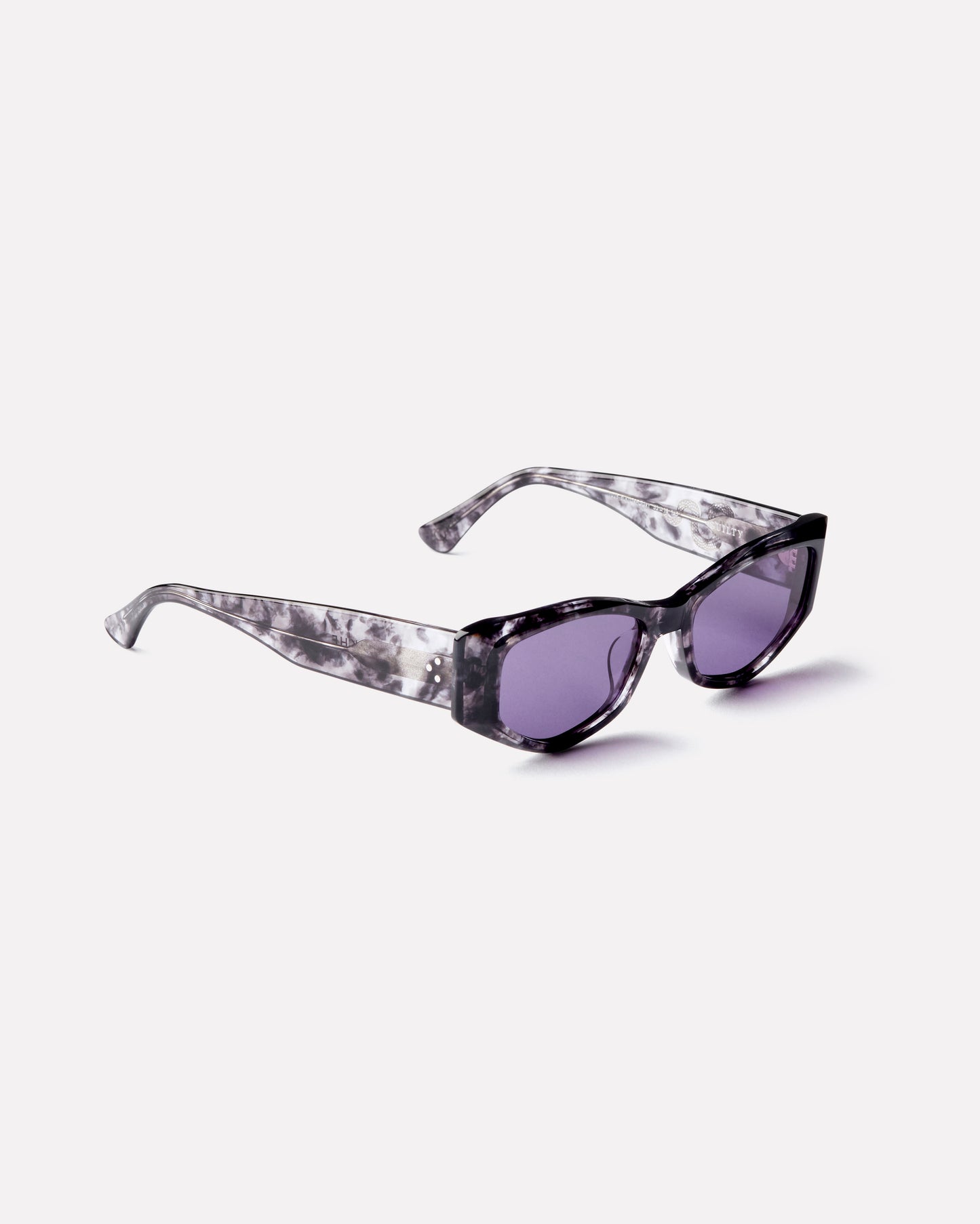 Guilty Sunglasses in Black Tortoise/Grey
