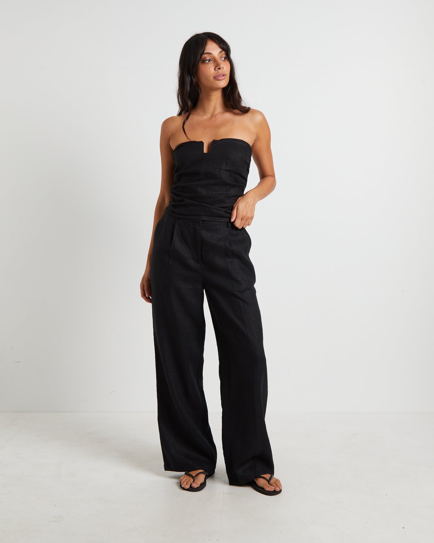 Lui Cut Out Linen Bandeau Top in Black