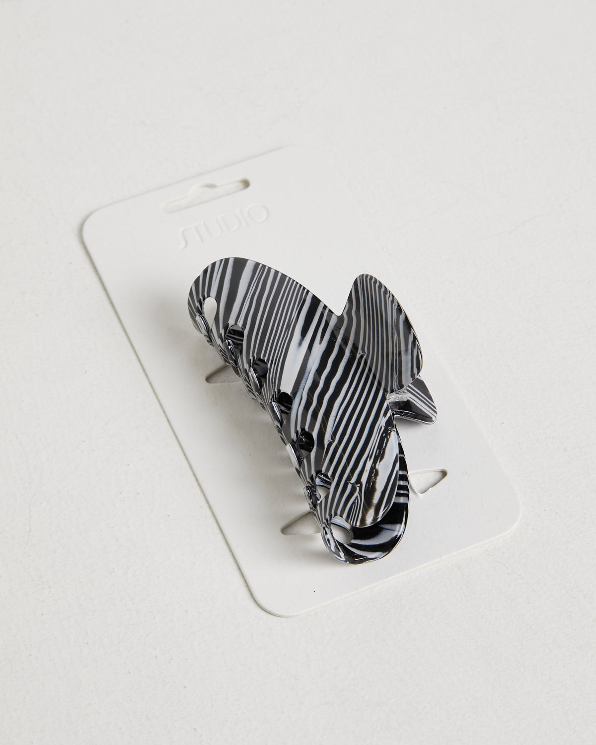 Reah Resin Clip BLACK
