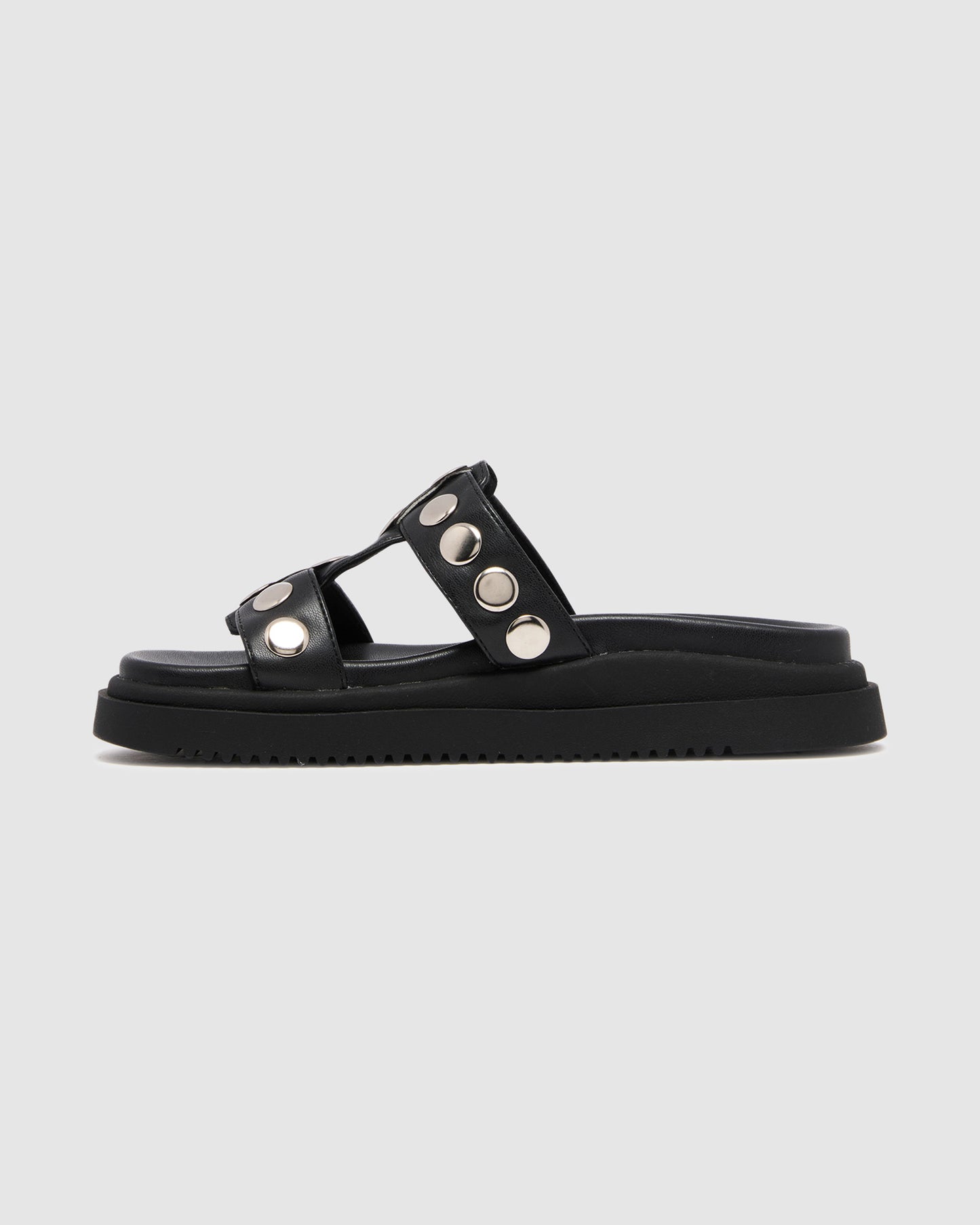 Pretense Flat Sandal