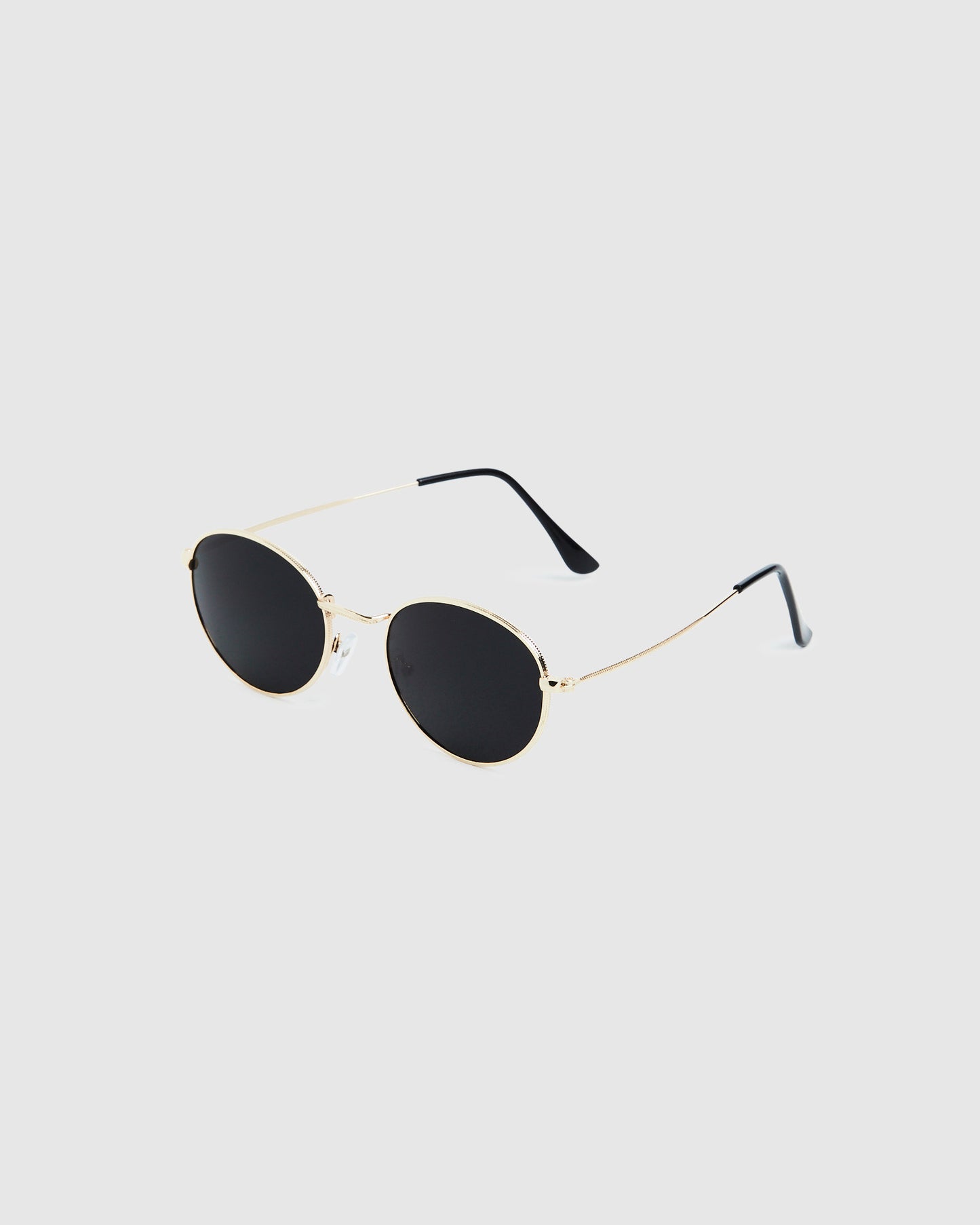 Oli Oval Sunglasses Black/Gold