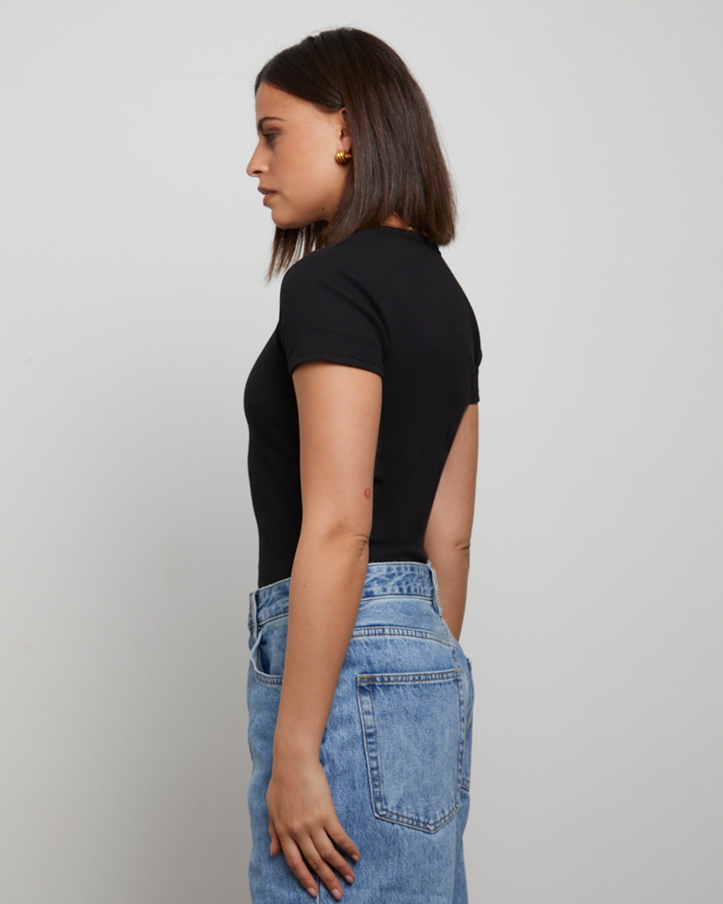Ribbed Longline Fitted T-Shirt in Black