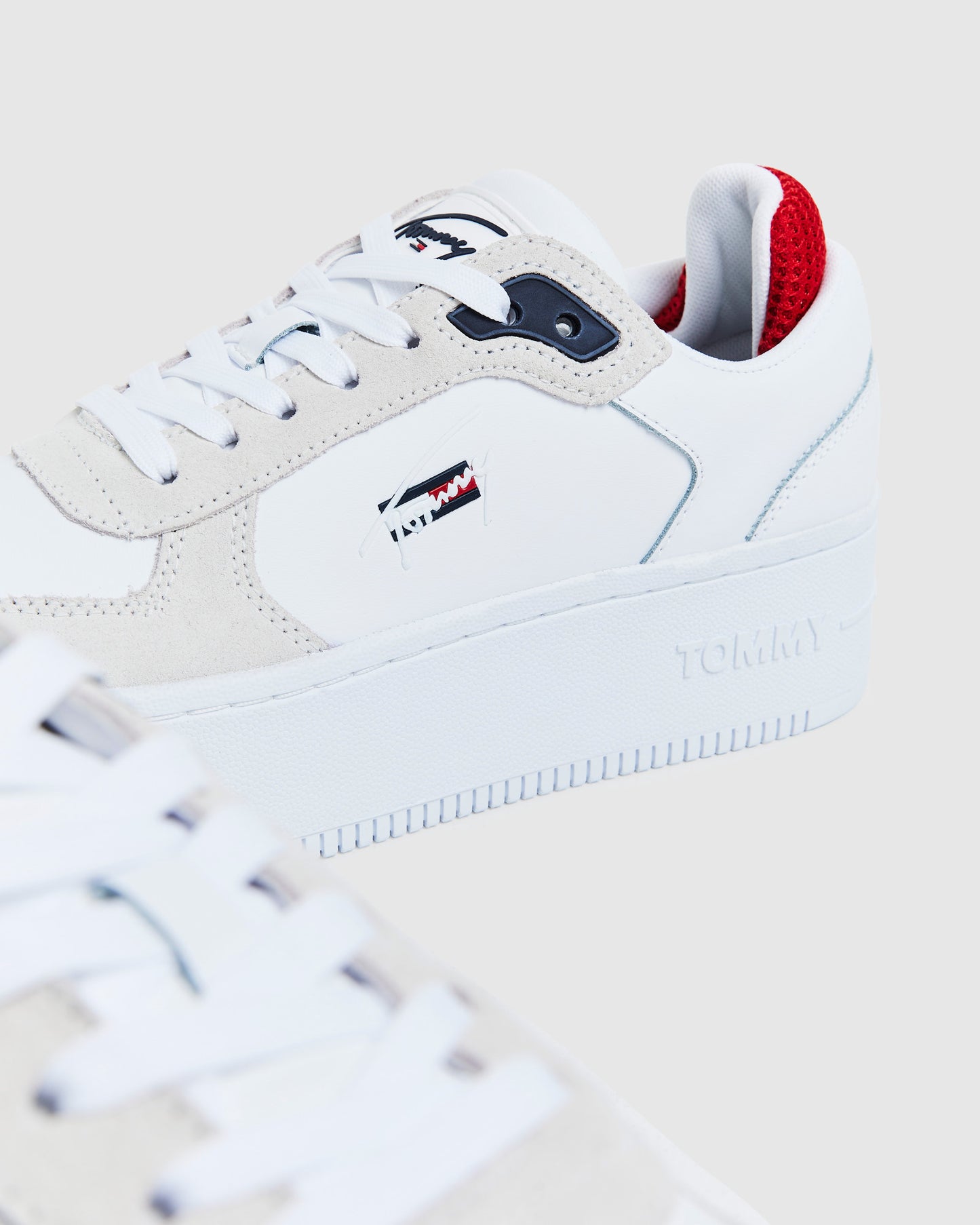Iconic Flatform Sneakers White