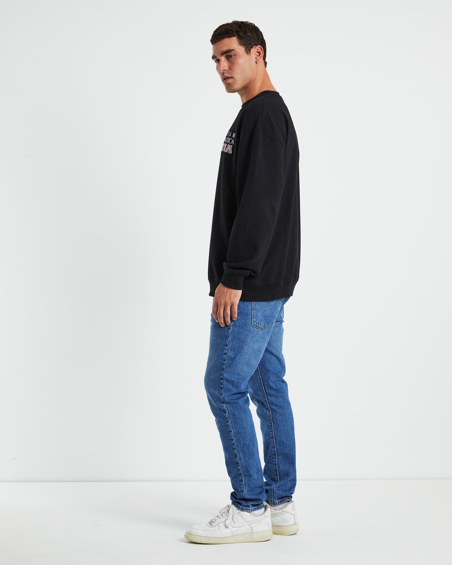 Norrie Long Sleeve Sweatshirt in Black