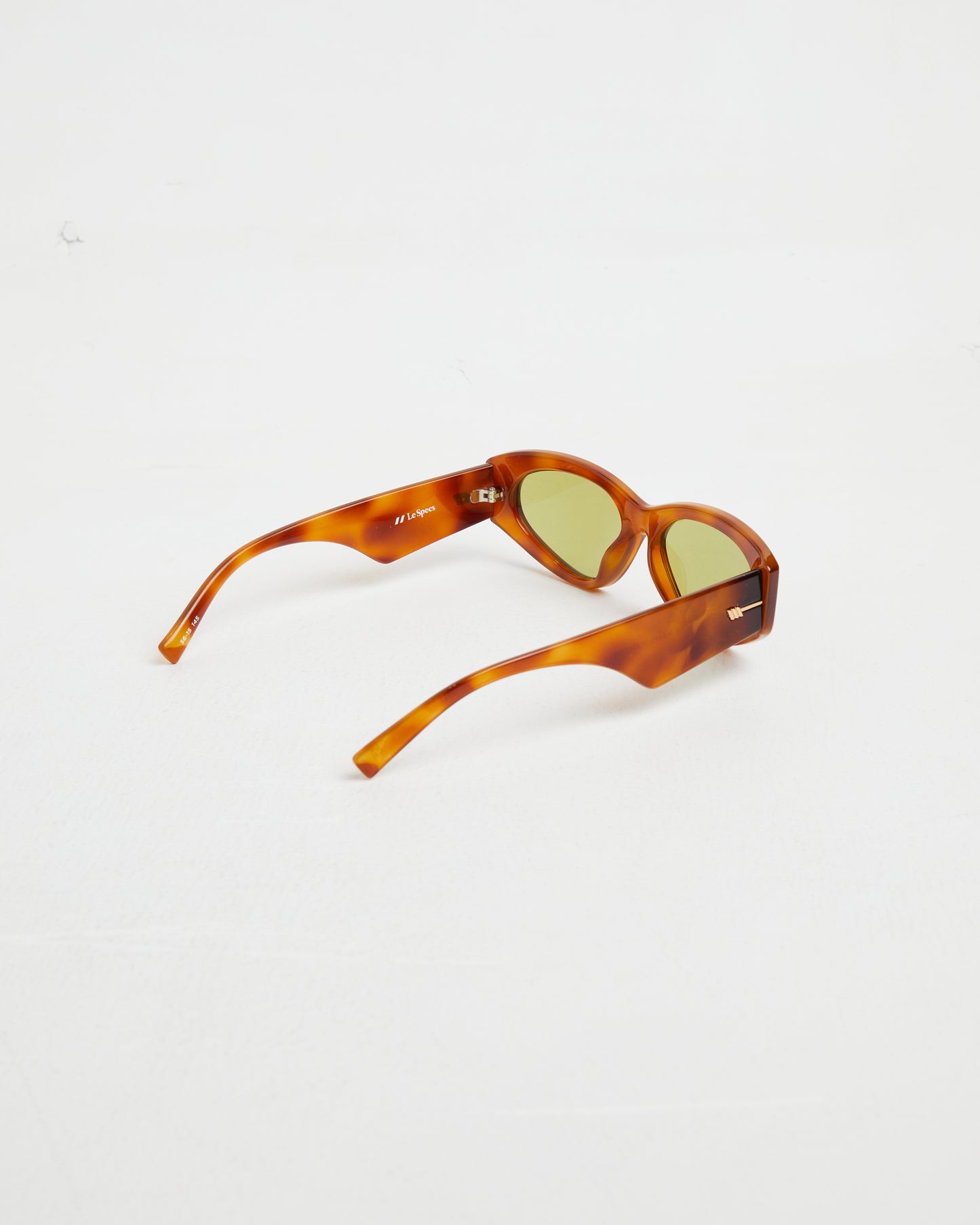 Under Wraps Sunglasses in Vintage Tort/Olive Mono
