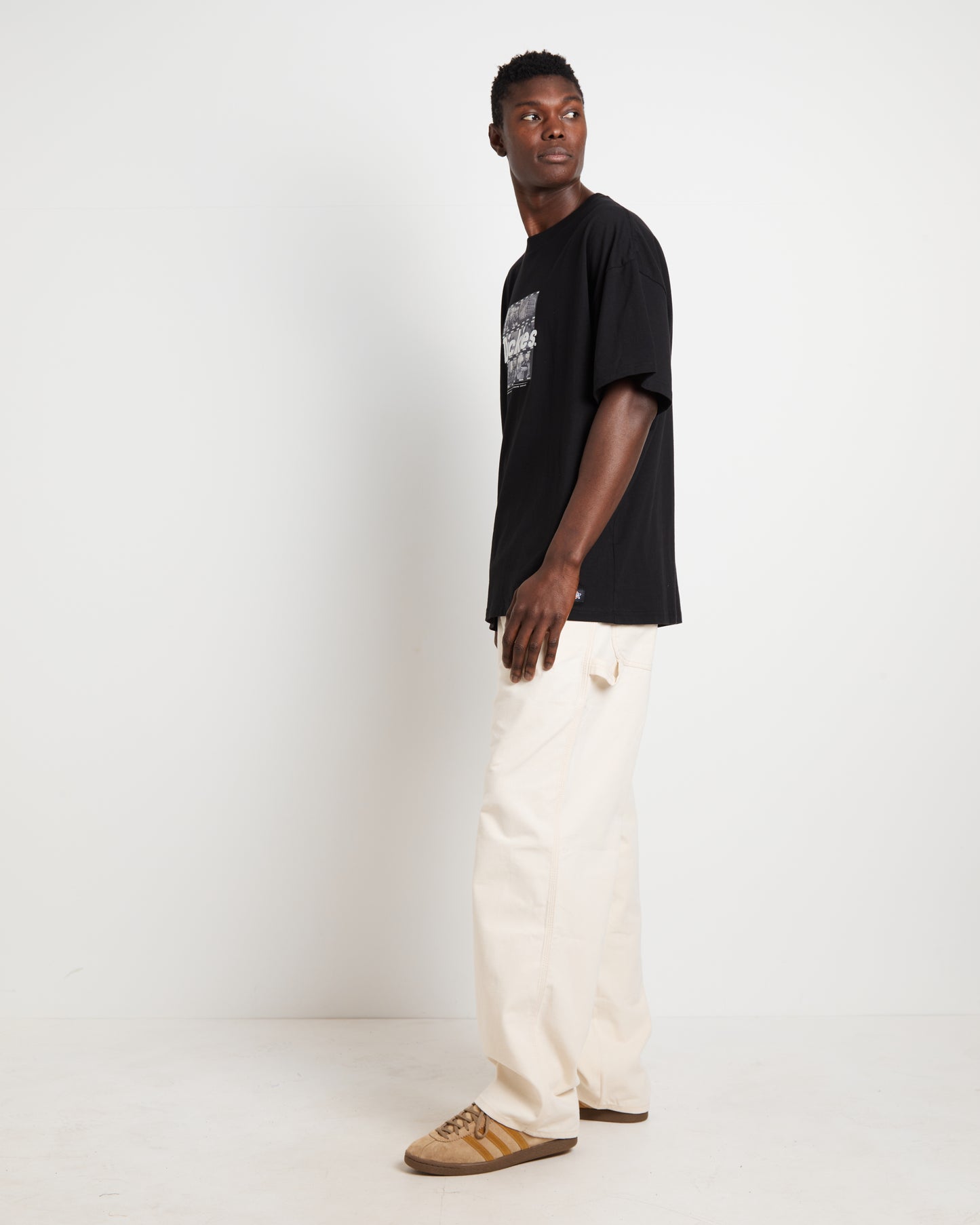 Slide Show 330 Short Sleeve T-Shirt in Black