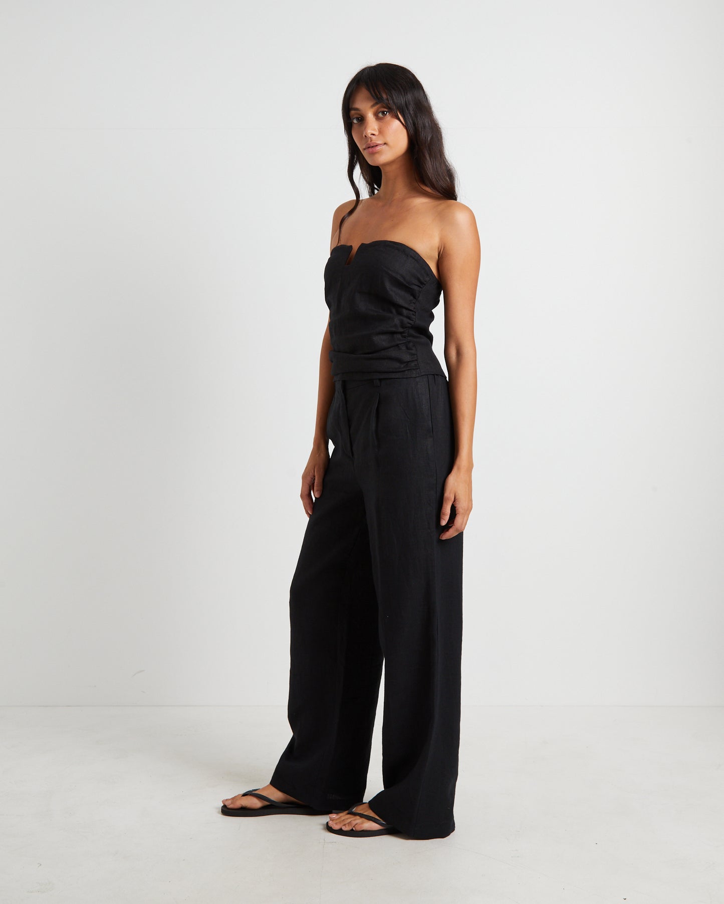Lui Cut Out Linen Bandeau Top in Black