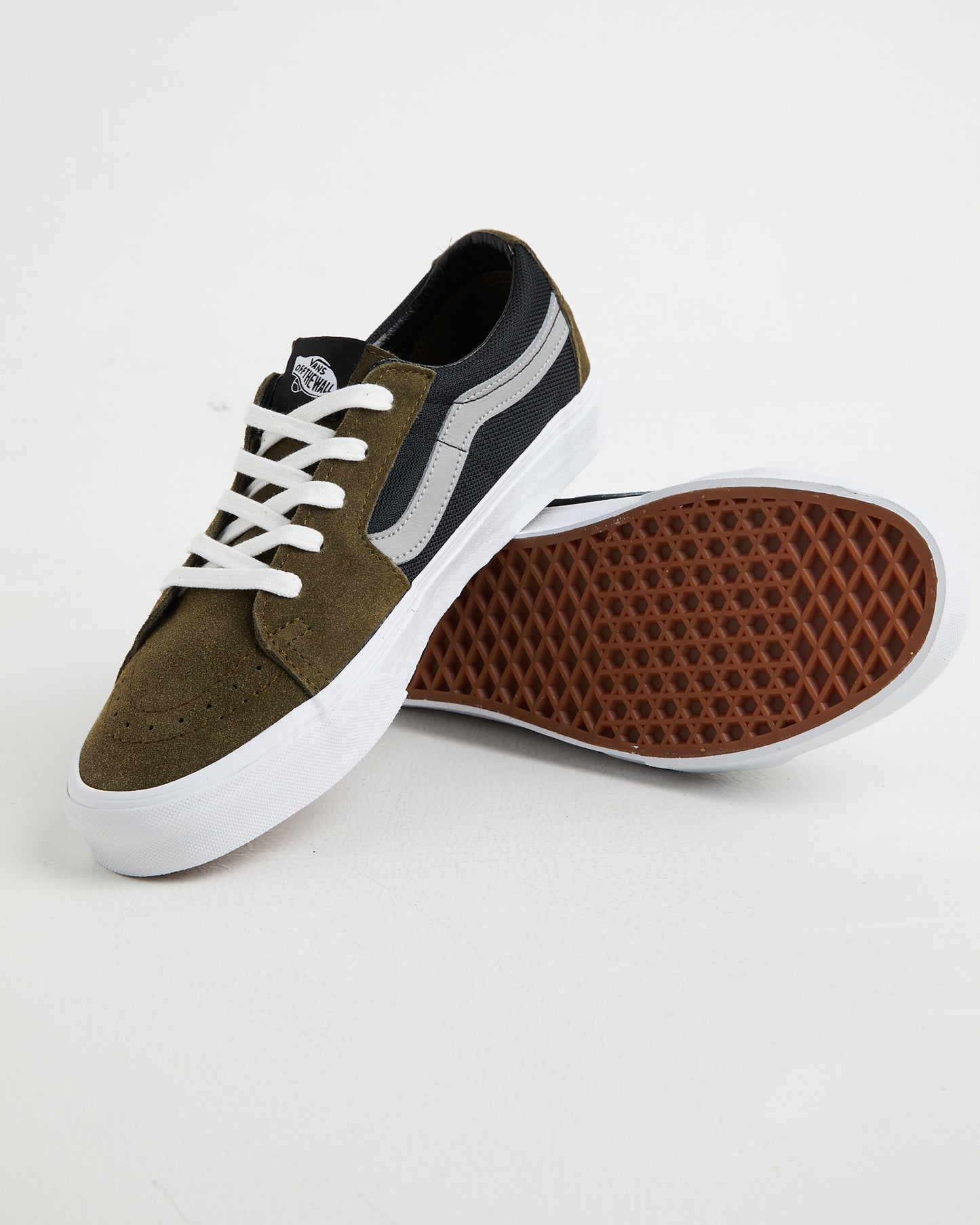 Sk8-Low 2-Tone Sneakers in Olive/Black