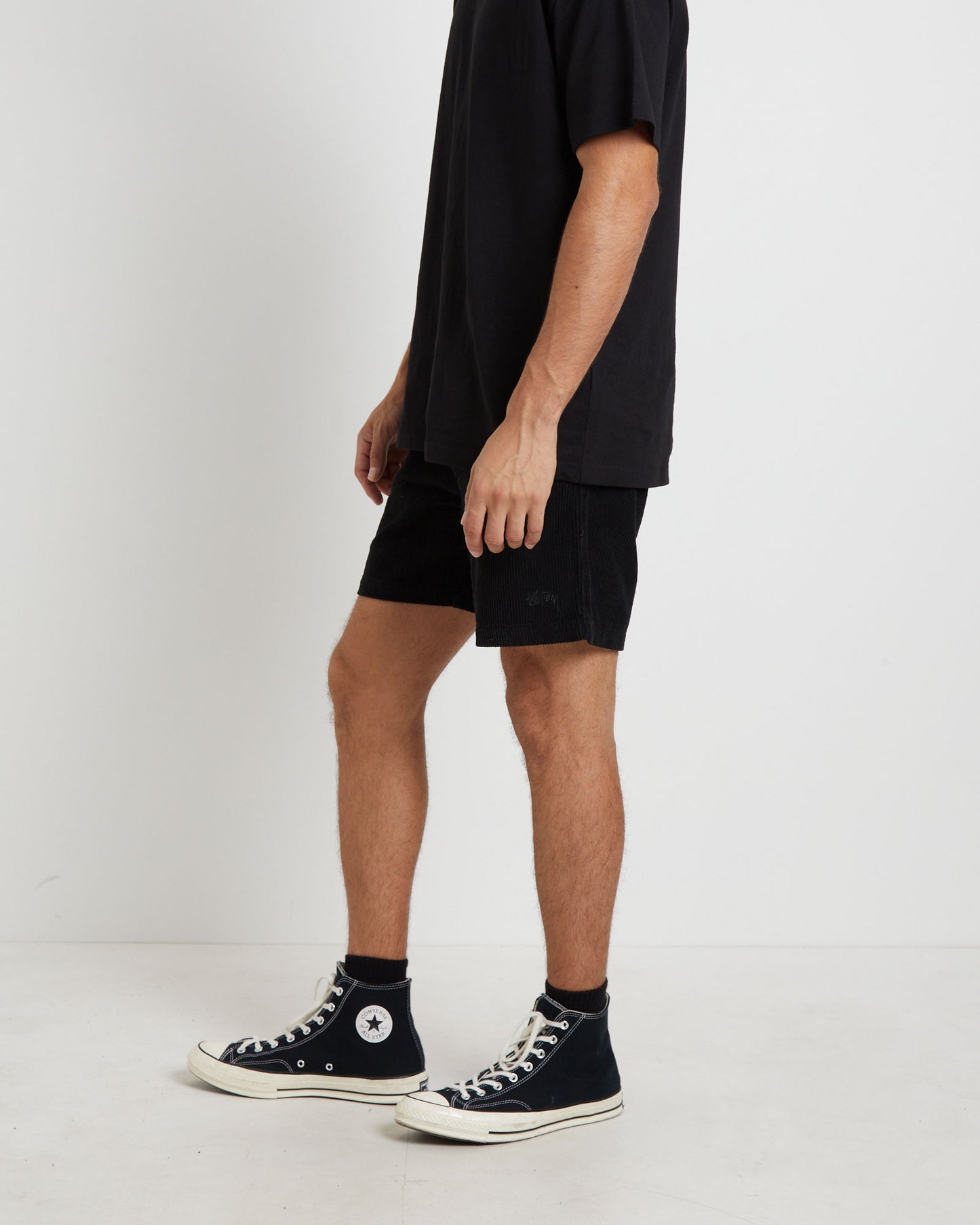 Wide Wale Cord Beachshorts in Black