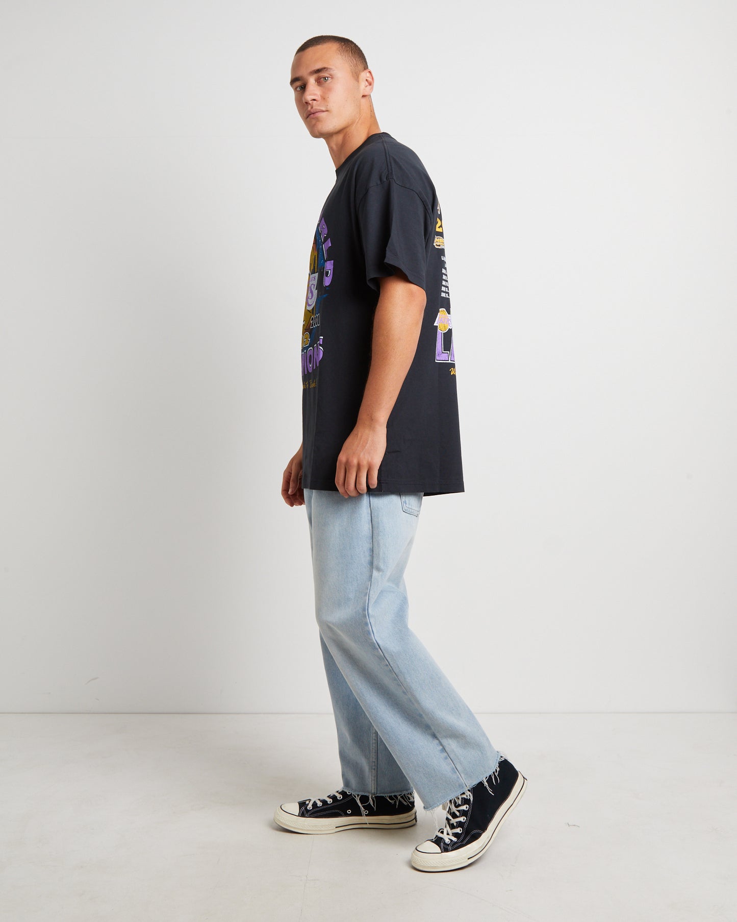 Lakers Final Champions T-Shirt in Faded Black