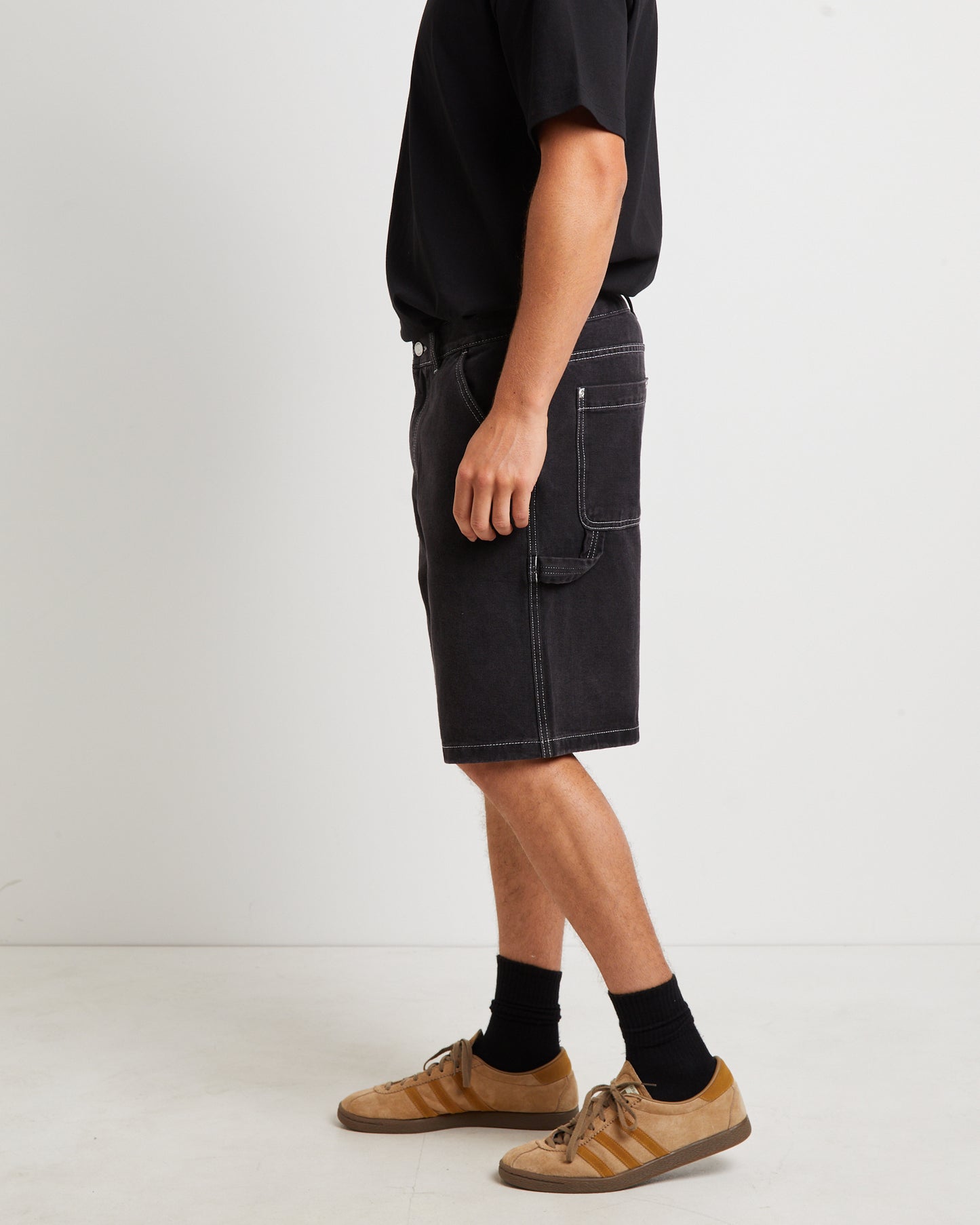 Big Ol Carpenter Shorts in Black