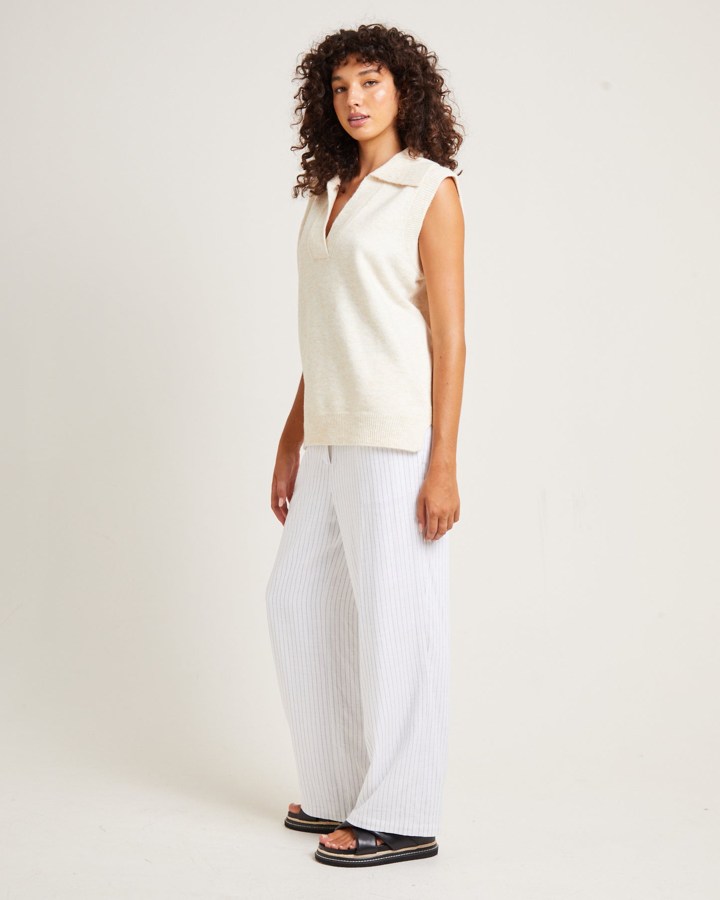 Avari Knit Vest Oat