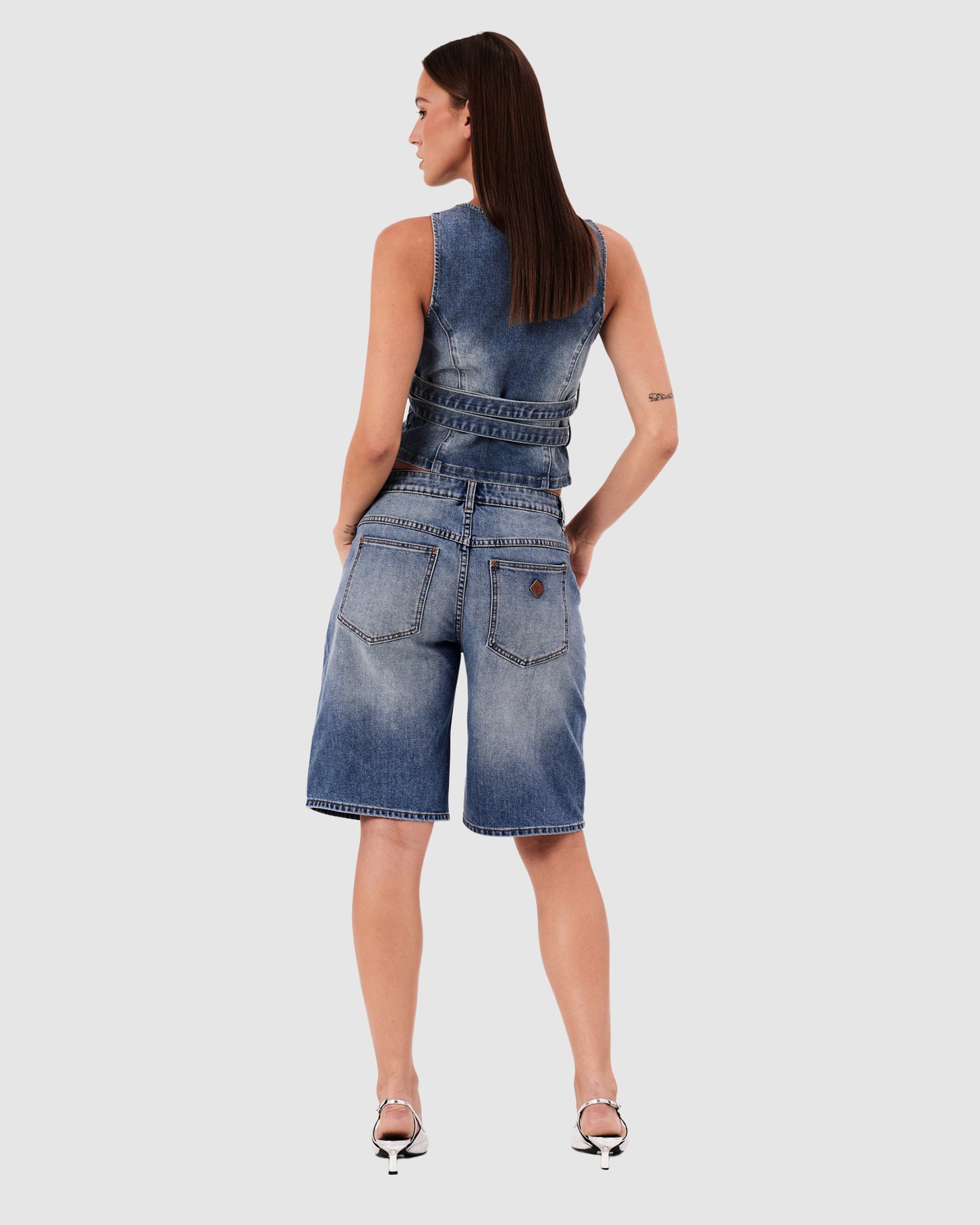 95 Mid Denim Jorts Dalia
