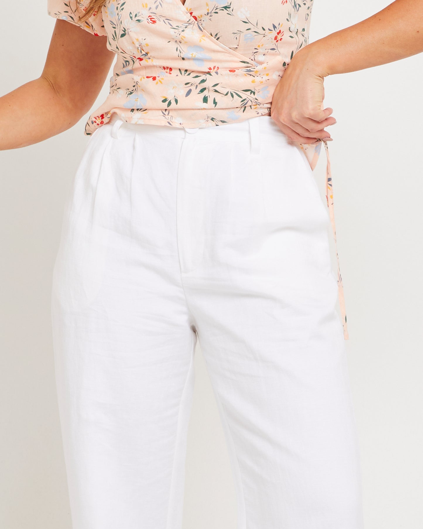 Chloe Pleat Linen Pants