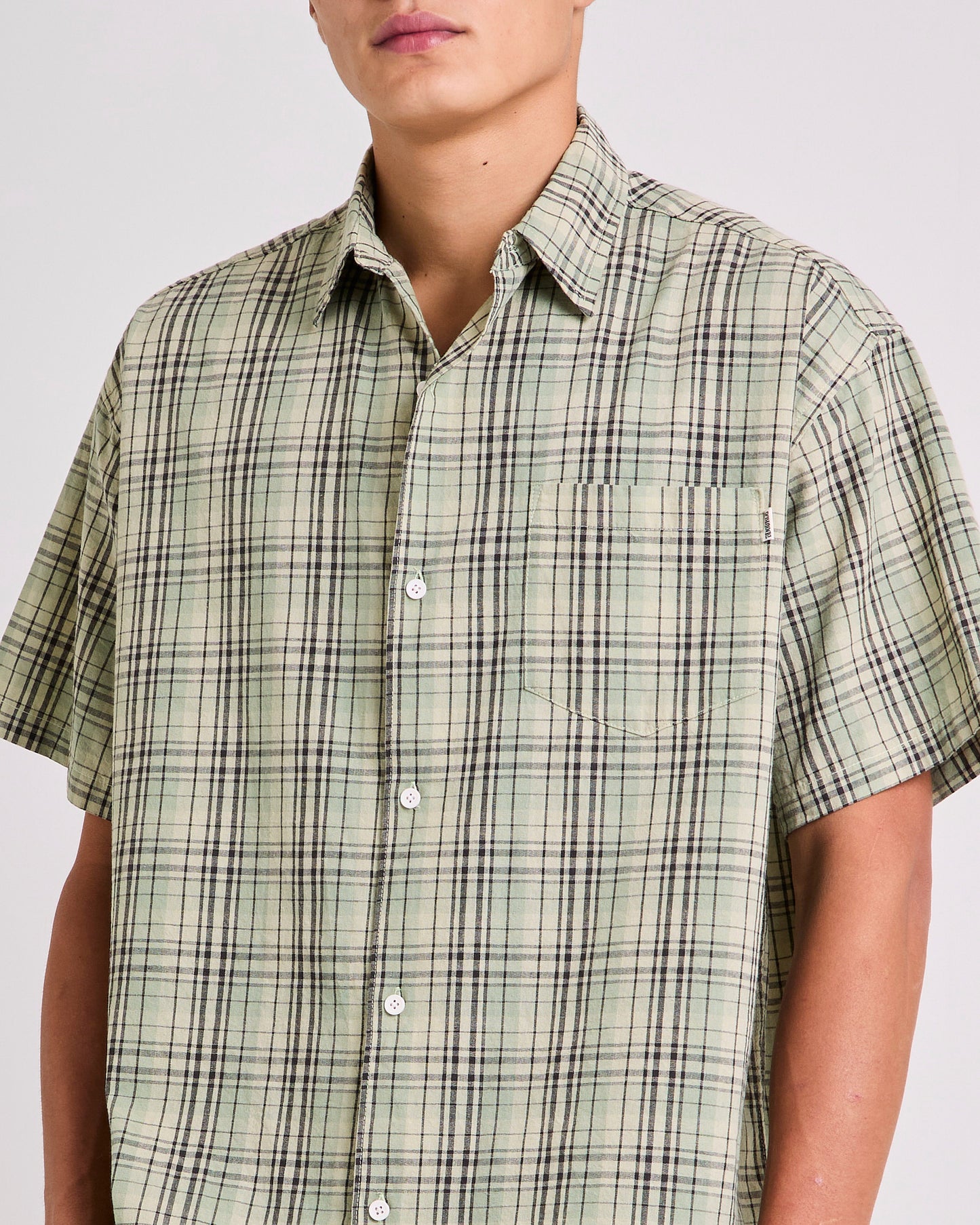 Ground Plaid Short Sleeve Shirt