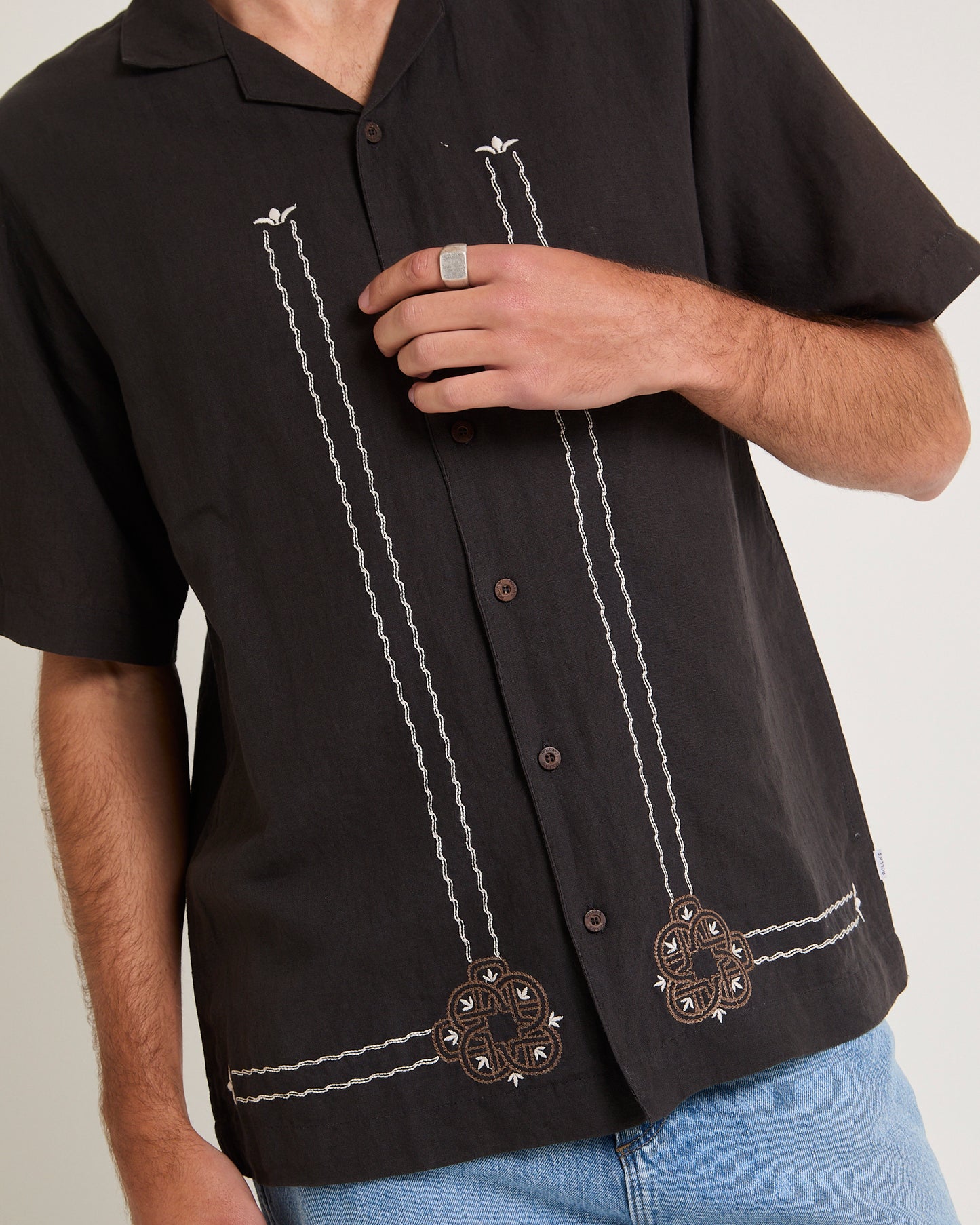 Motif Emb Bowler Shirt