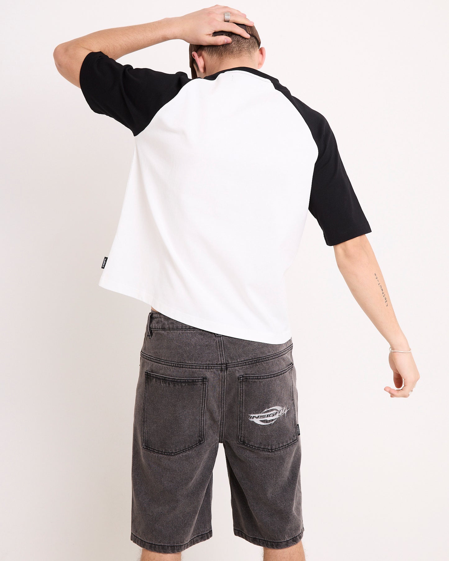 Airing Raglan T-Shirt
