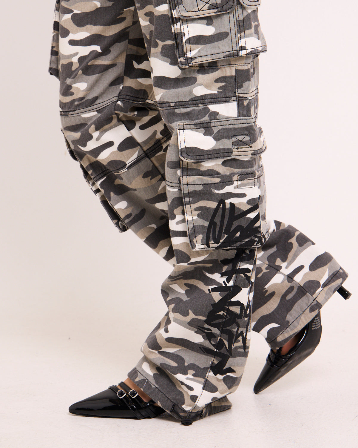 Camo Cargo Pants MULTI