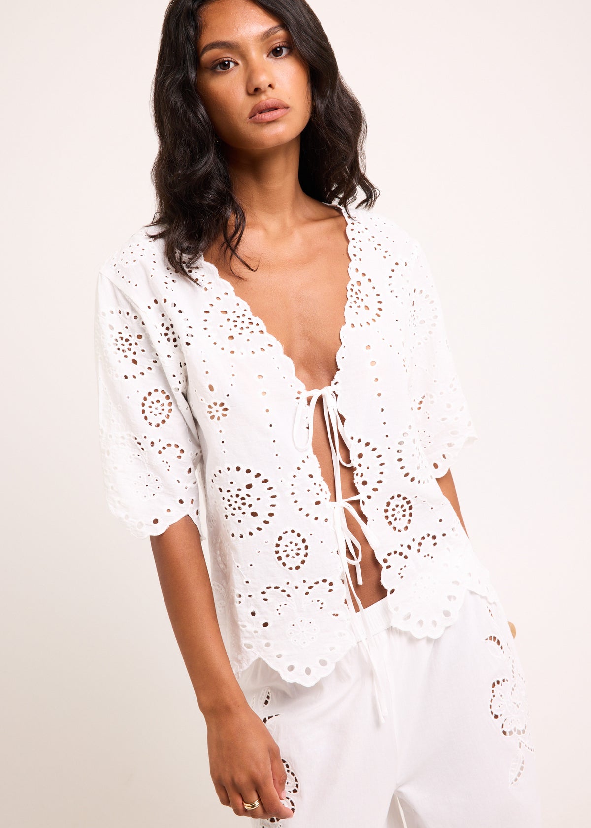 Lupe Embroidered Shirt WHITE