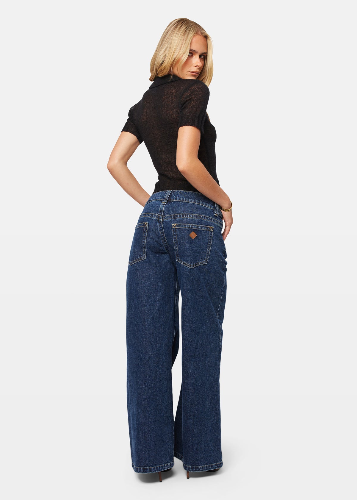 00 Super Low Wide Denim Jeans