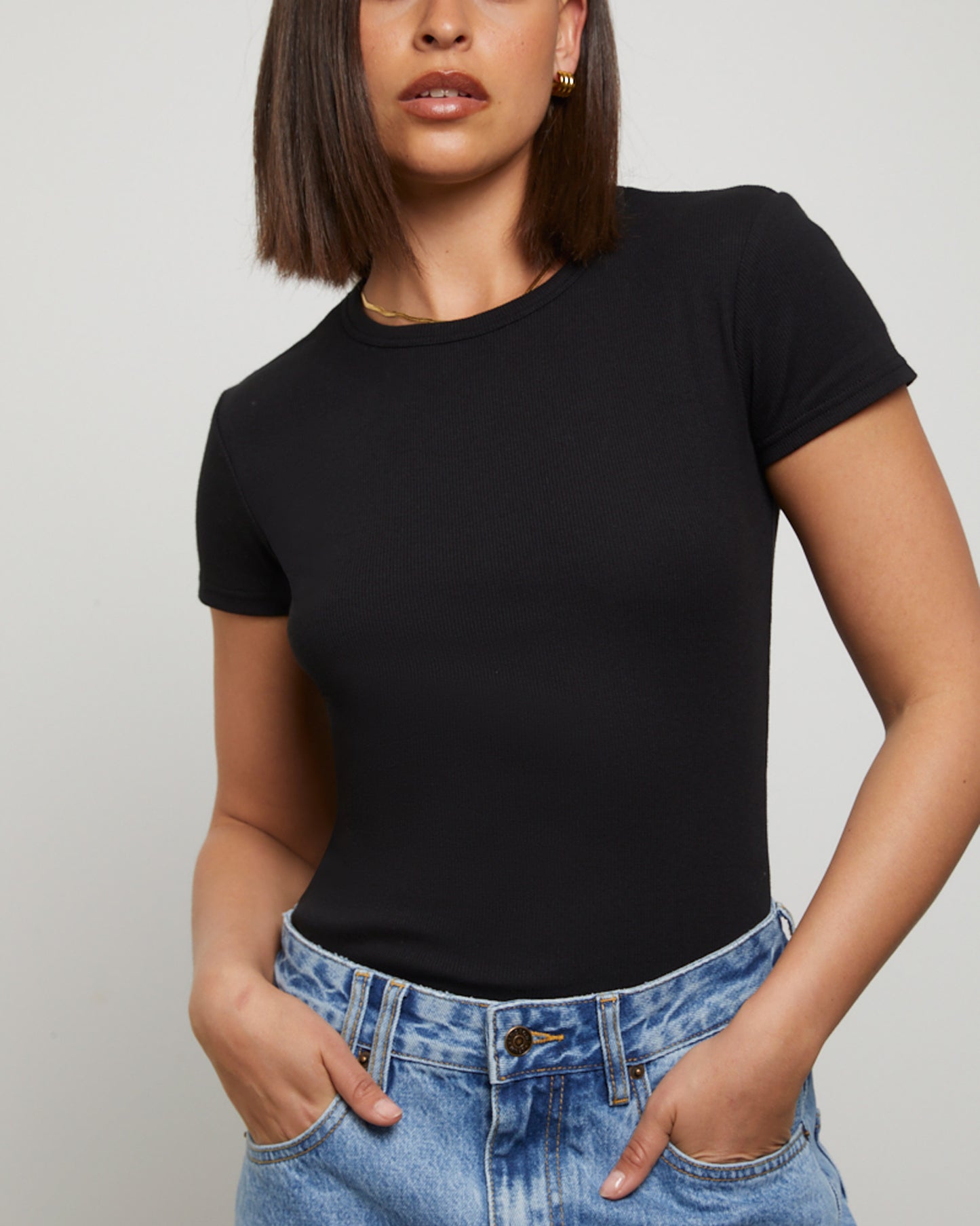 Ribbed Longline Fitted T-Shirt in Black