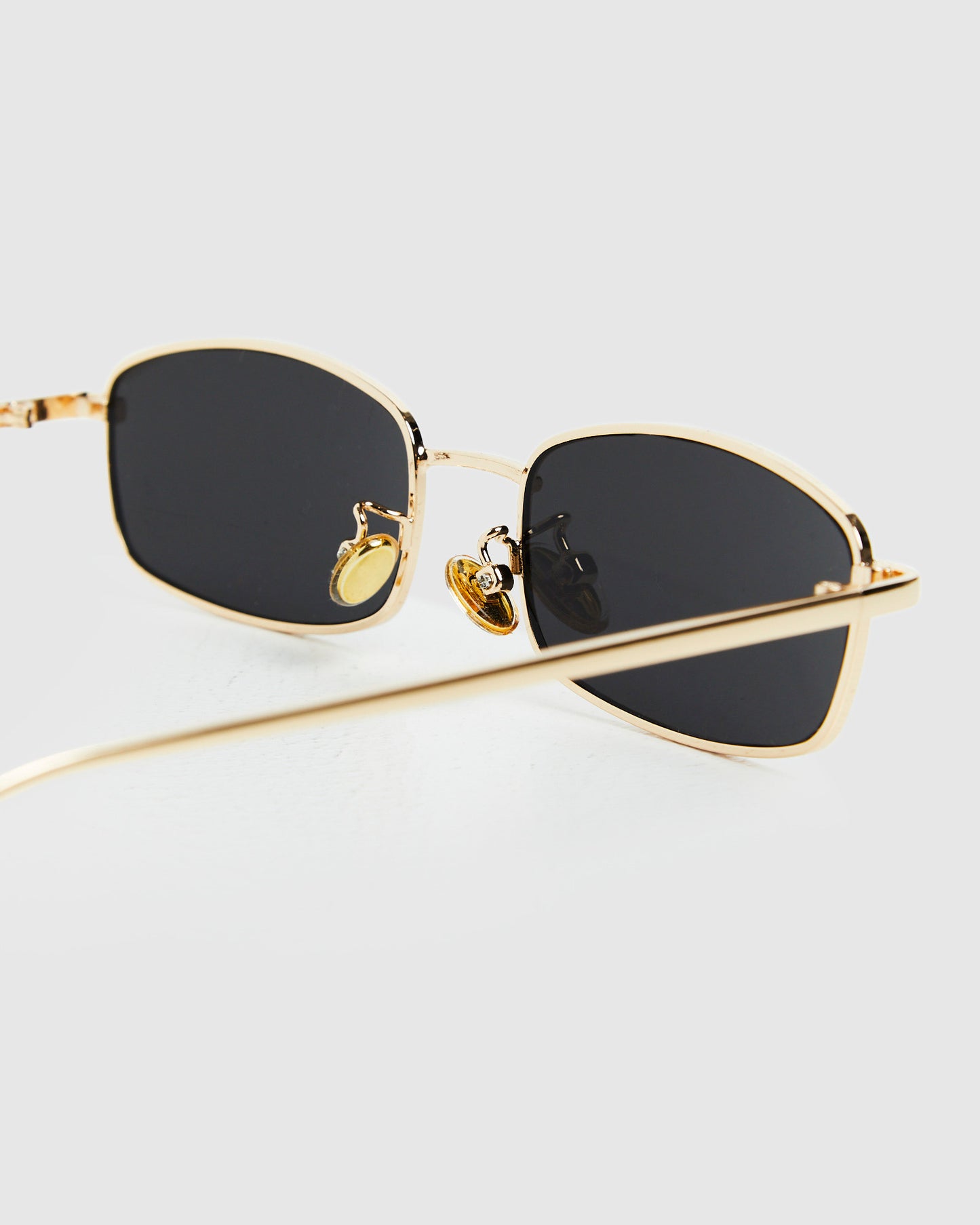 Mia Sunglasses Black/Gold