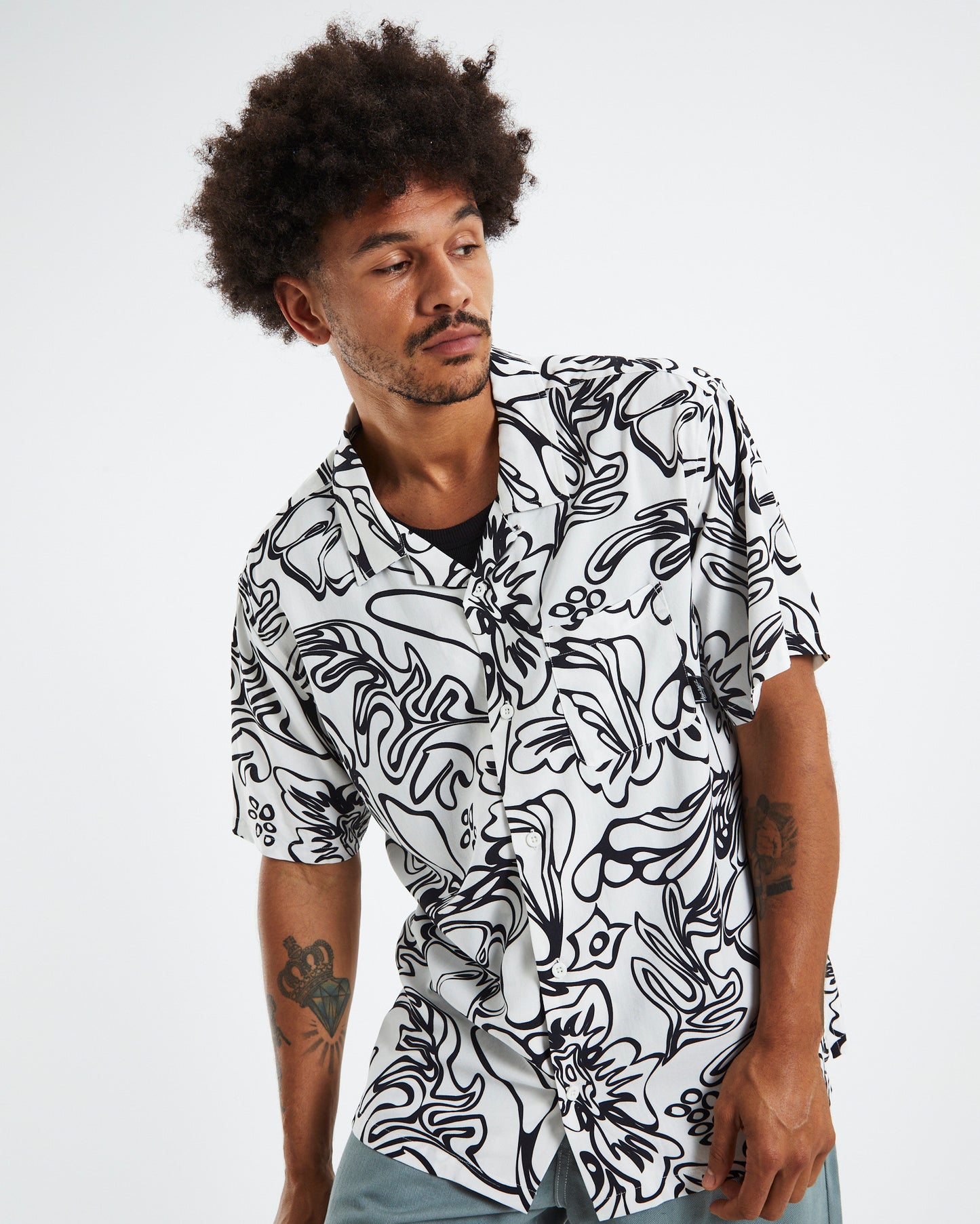 Wavy Hawaiian Short Sleeve Shirt Black