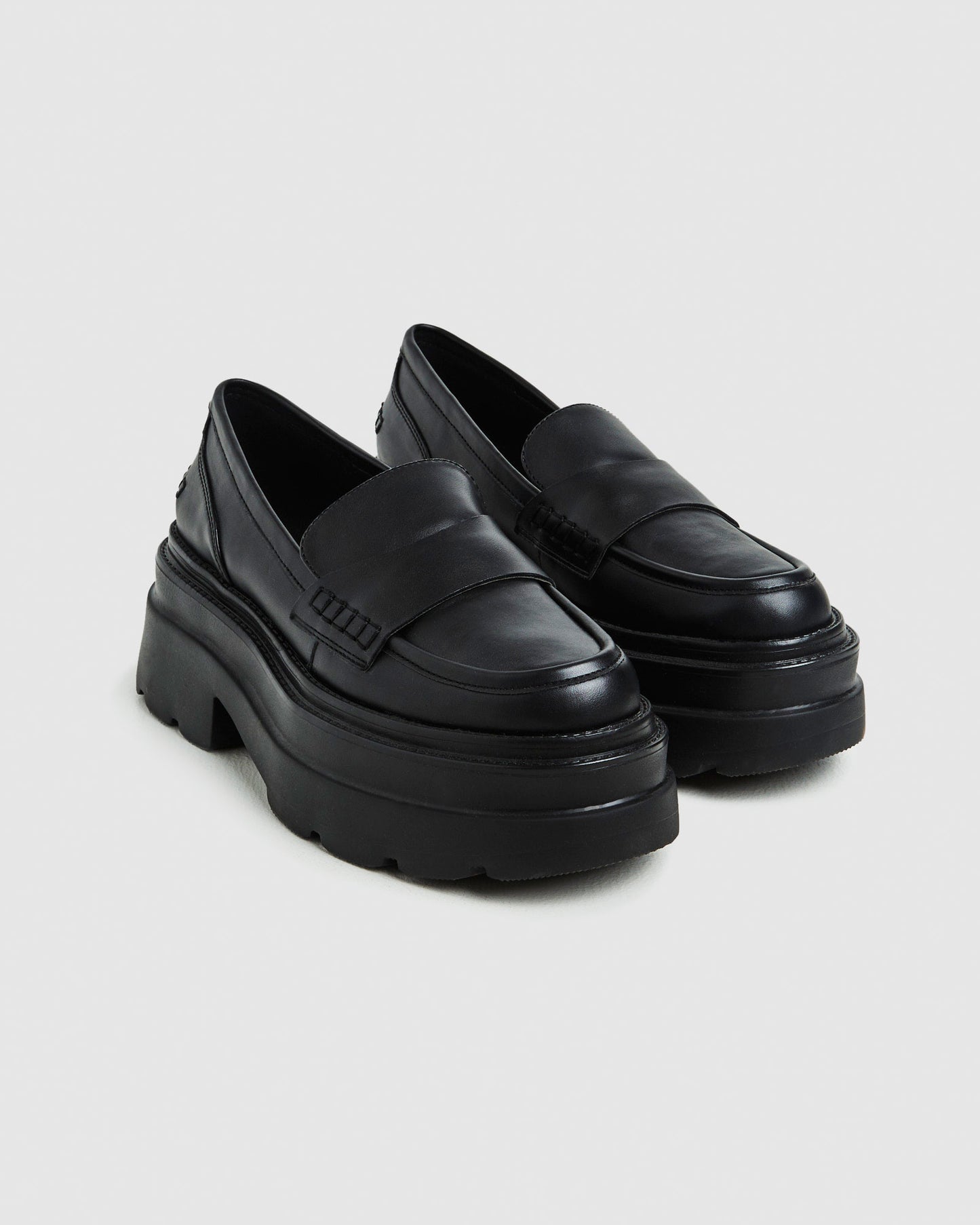 Peyton Platform Loafers Smooth Black